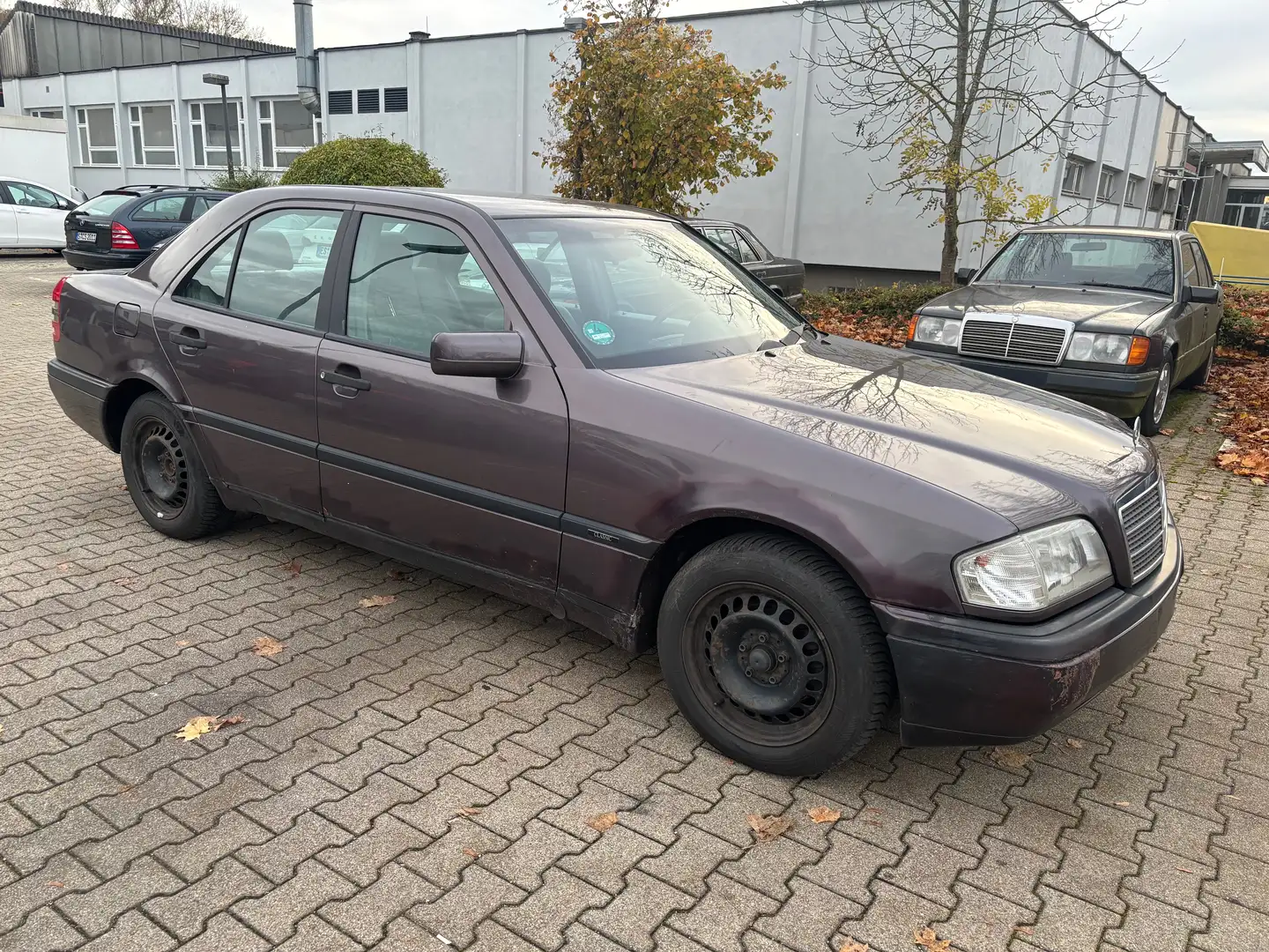 Mercedes-Benz C 180 C-Klasse Classic,Automatik,AHK,TÜV&AU:05/2027 Braun - 1