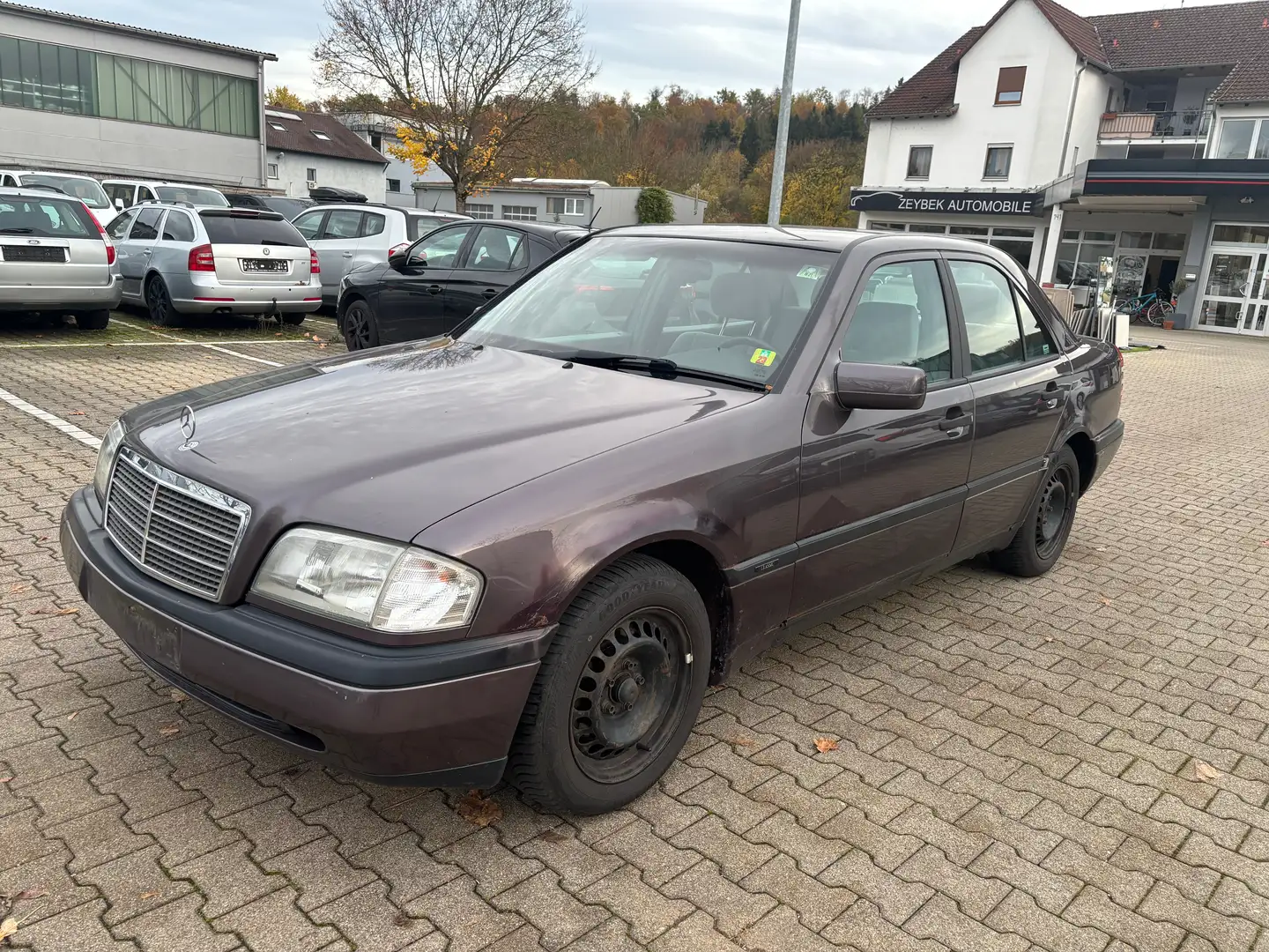Mercedes-Benz C 180 C-Klasse Classic,Automatik,AHK,TÜV&AU:05/2027 Braun - 2