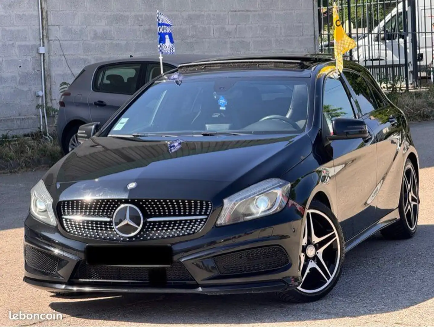 Mercedes-Benz A 200 Mercedes A200 Pack Amg année 09-2015 Garantie 3 Mo Noir - 1