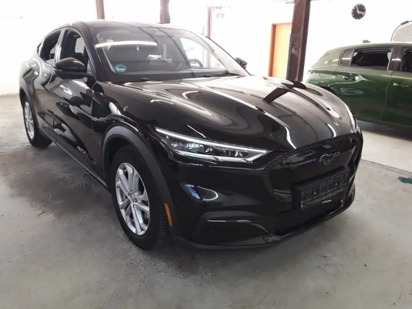 Ford Mustang Mach-E Navi Leder PDC SHZ R.Cam ACC LED Noir - 1