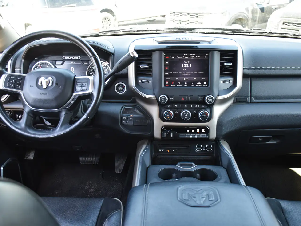 RAM 3500 снимка RAM 3500