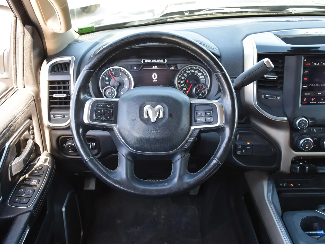RAM 3500 снимка RAM 3500