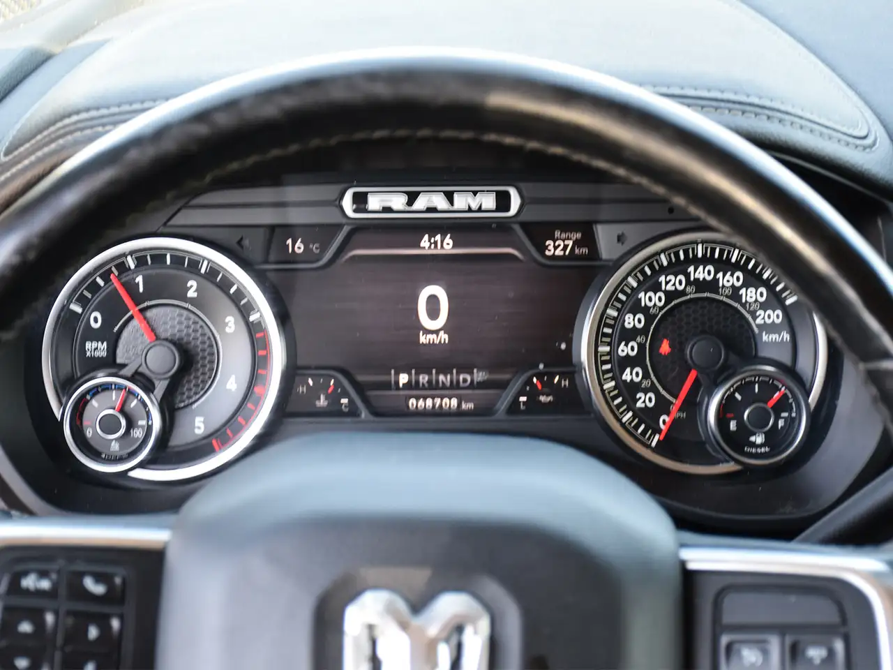 RAM 3500 снимка RAM 3500