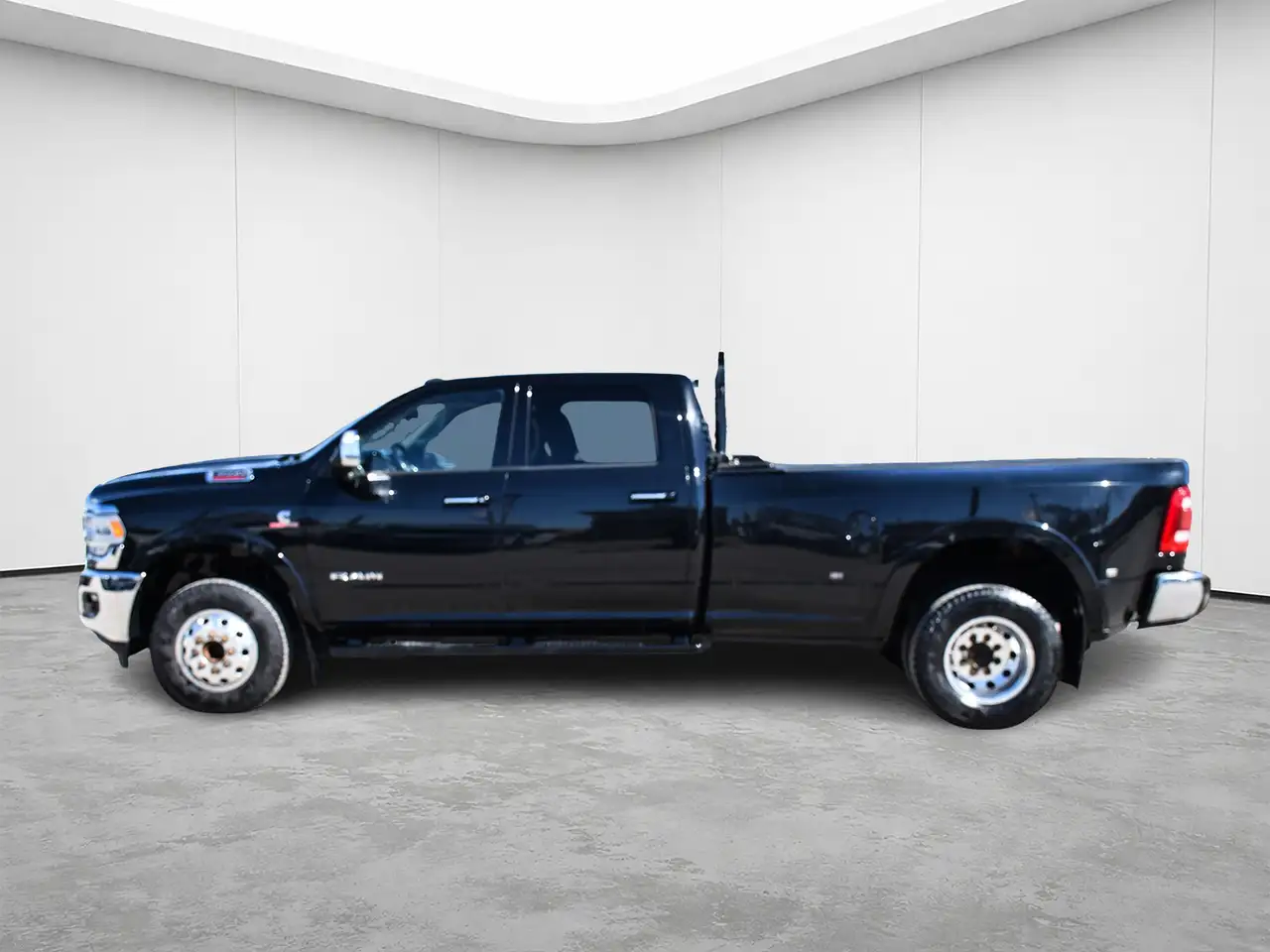 RAM 3500 снимка RAM 3500