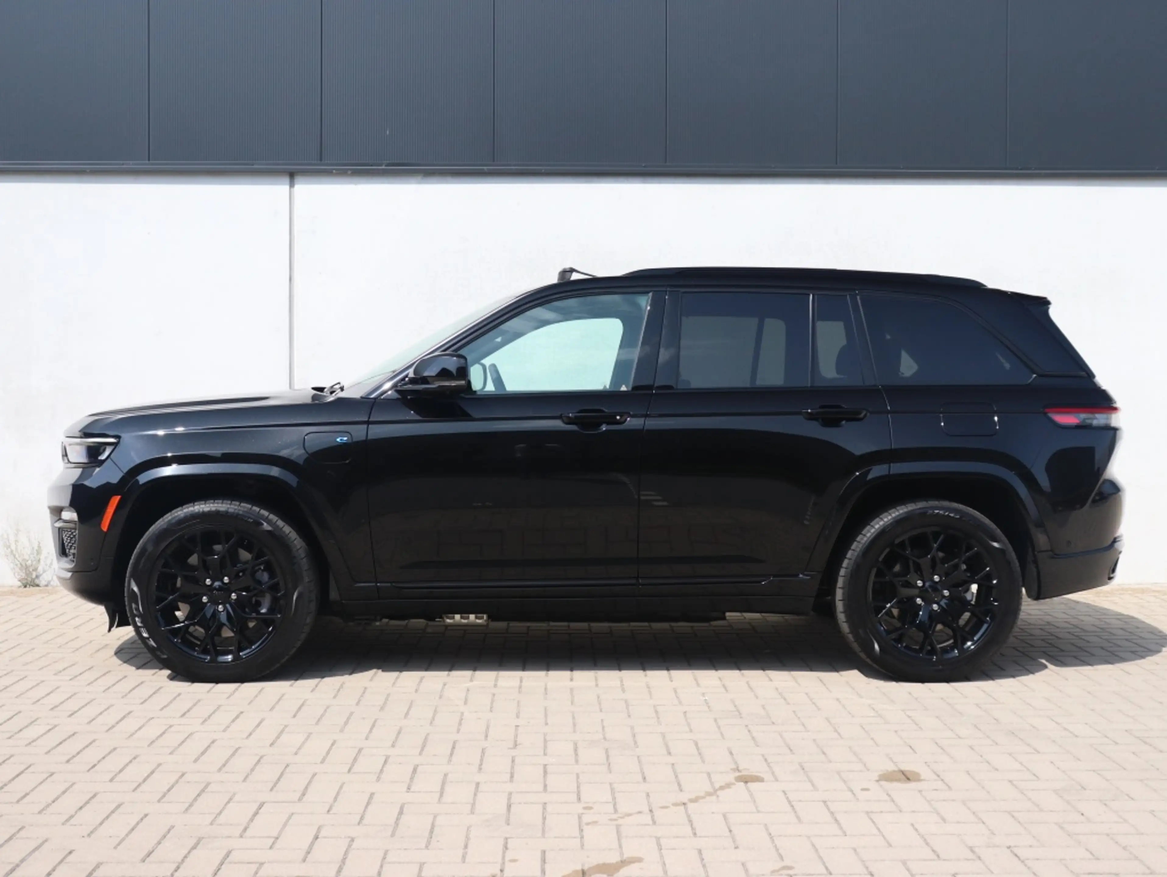 Jeep Grand Cherokee Summit Reserve 4xe 380pk | Leder | Black Line | Pa — photo 3