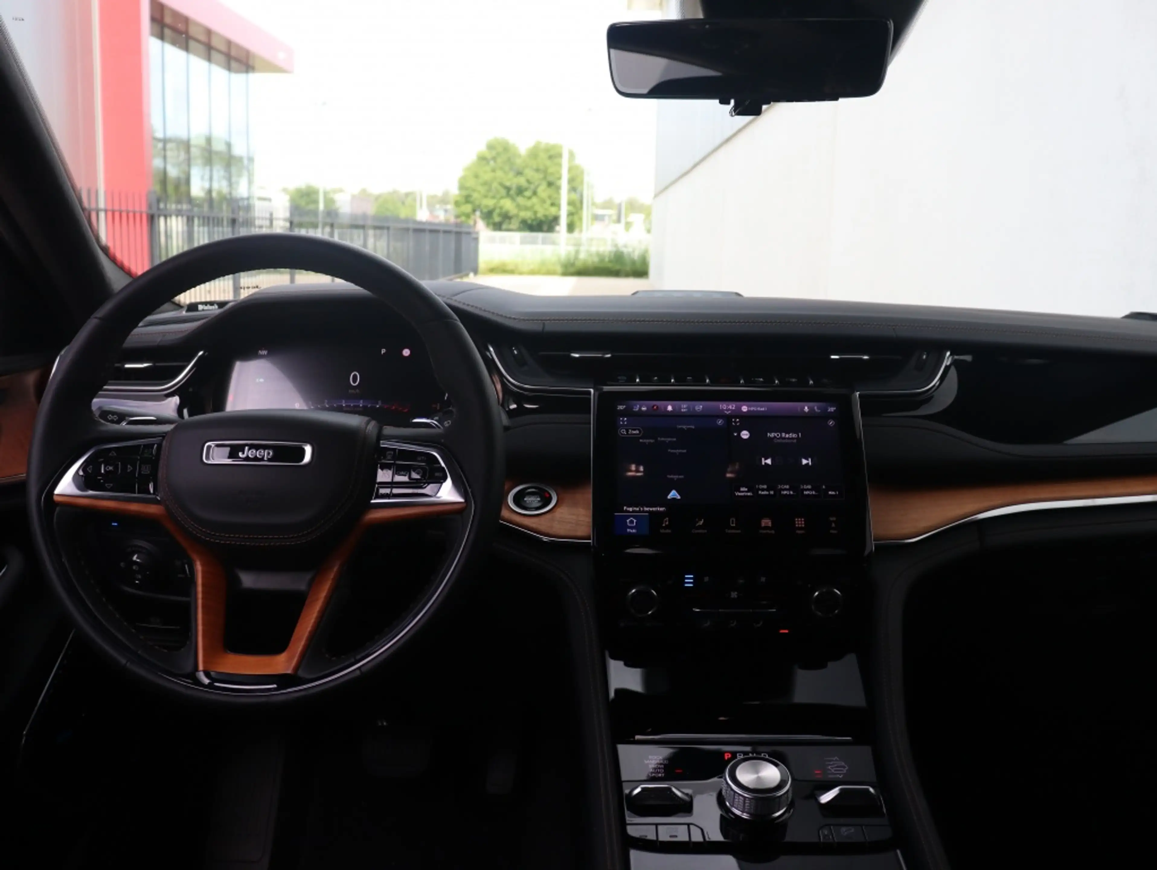 Jeep Grand Cherokee Summit Reserve 4xe 380pk | Leder | Black Line | Pa — photo 14