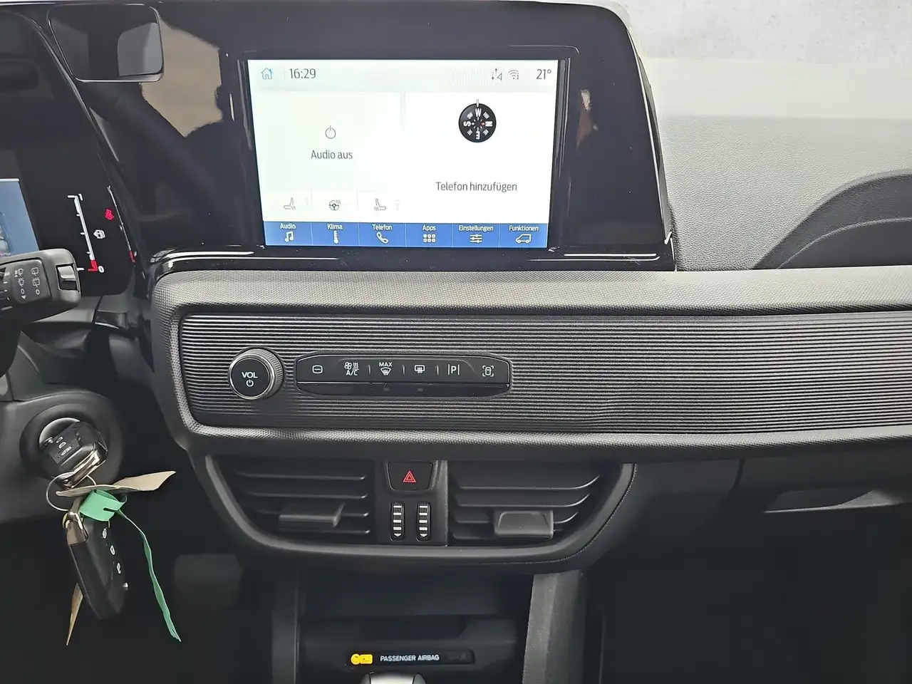 Ford Tourneo Courier 2026 — фото 13