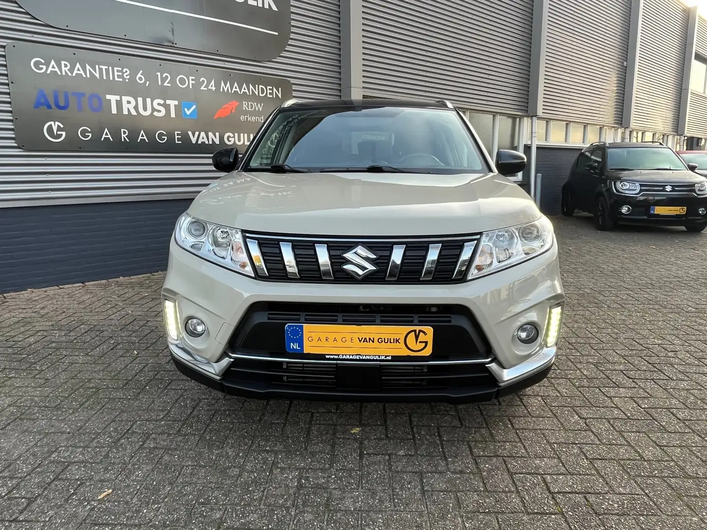 Suzuki Vitara 1.4 Boosterjet 140PK TwoTone,Navi,Clima,Cruise,Iso Beige - 2