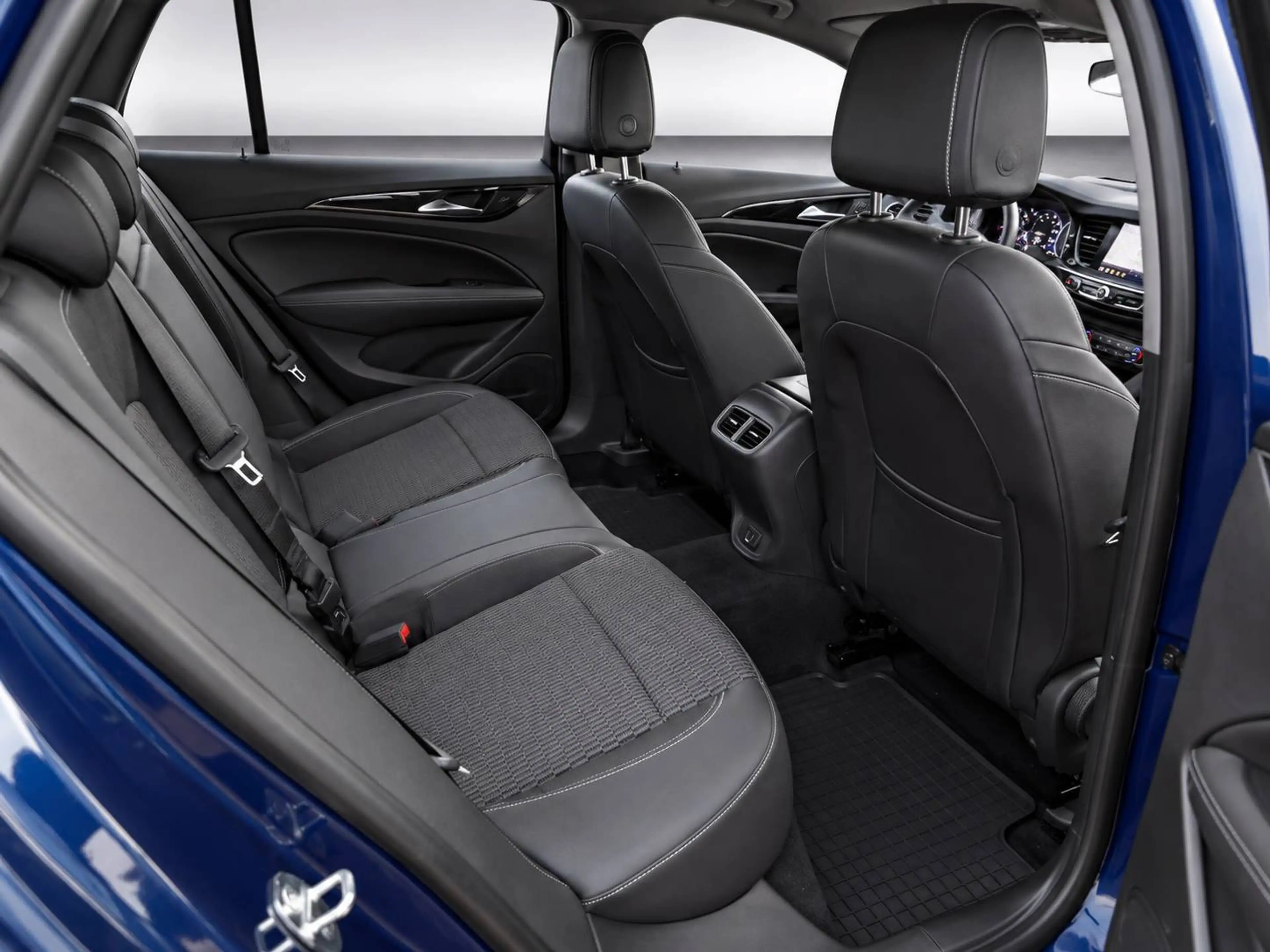 Opel Insignia Insignia Sports Tourer Diesel Sports Tourer 2.0 Diesel Business Edition — photo 13