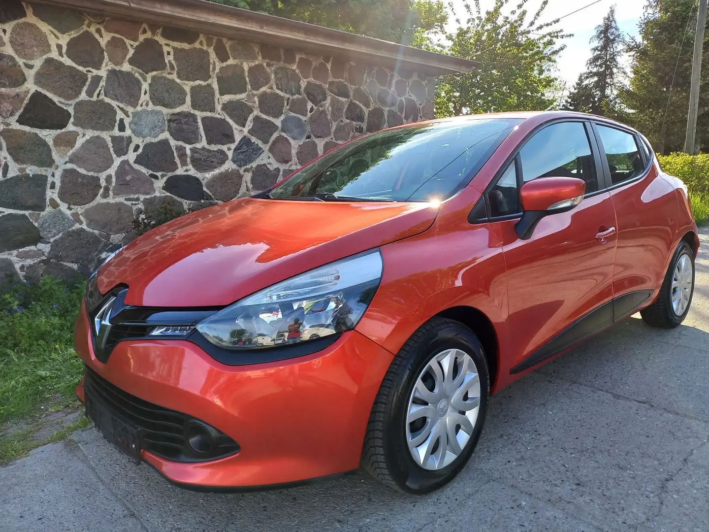 Renault Clio IV Expression Rot - 1