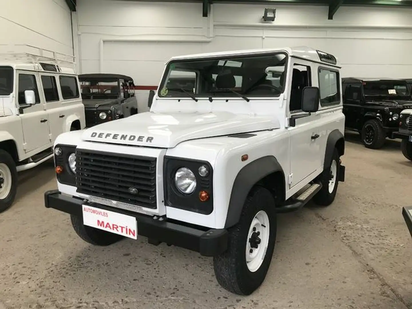 Land Rover Defender 90 SW SE Blanco - 1