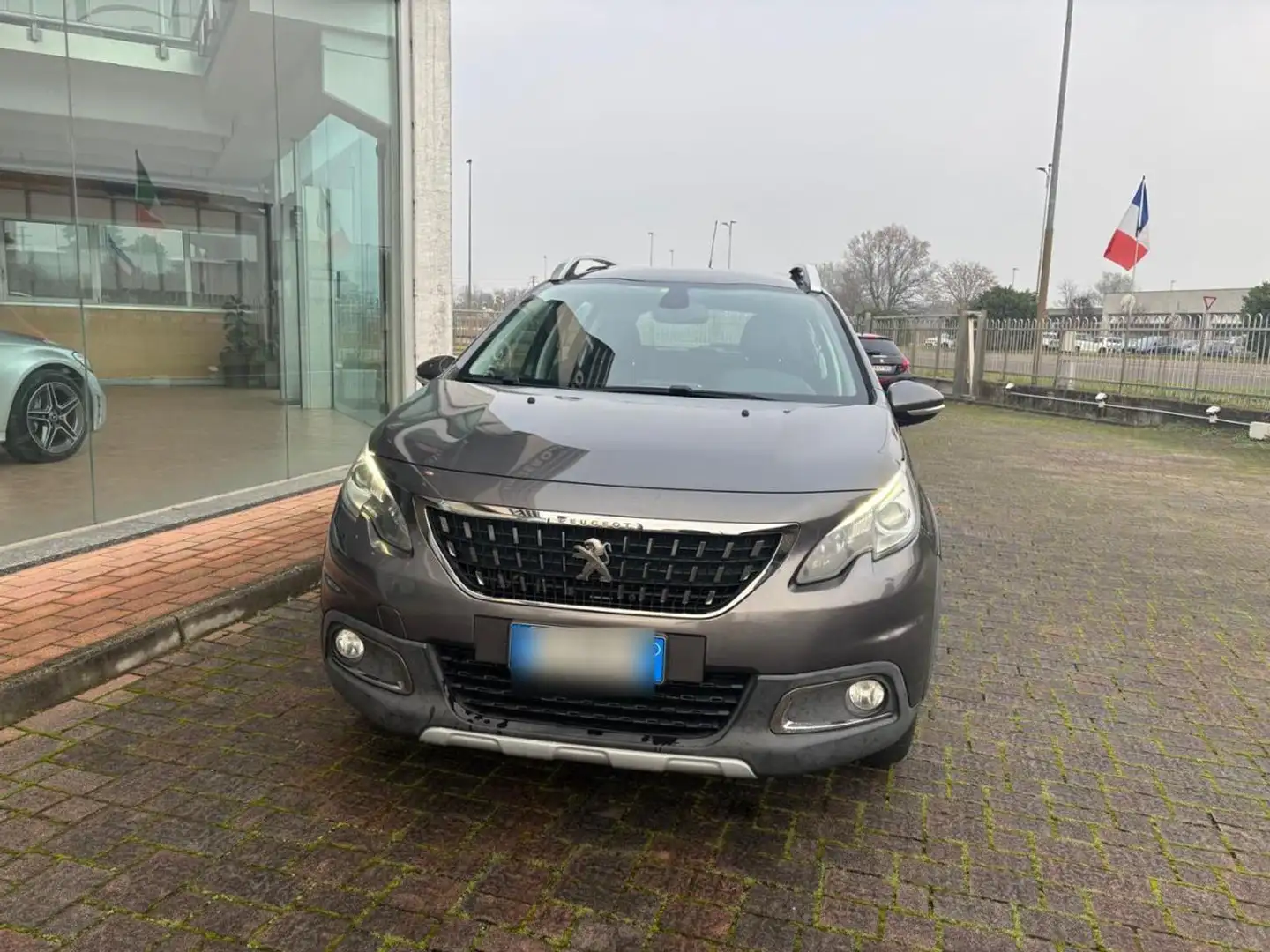 Peugeot 2008 1° serie PureTech Turbo 110 S&S Allure Ezüst - 2