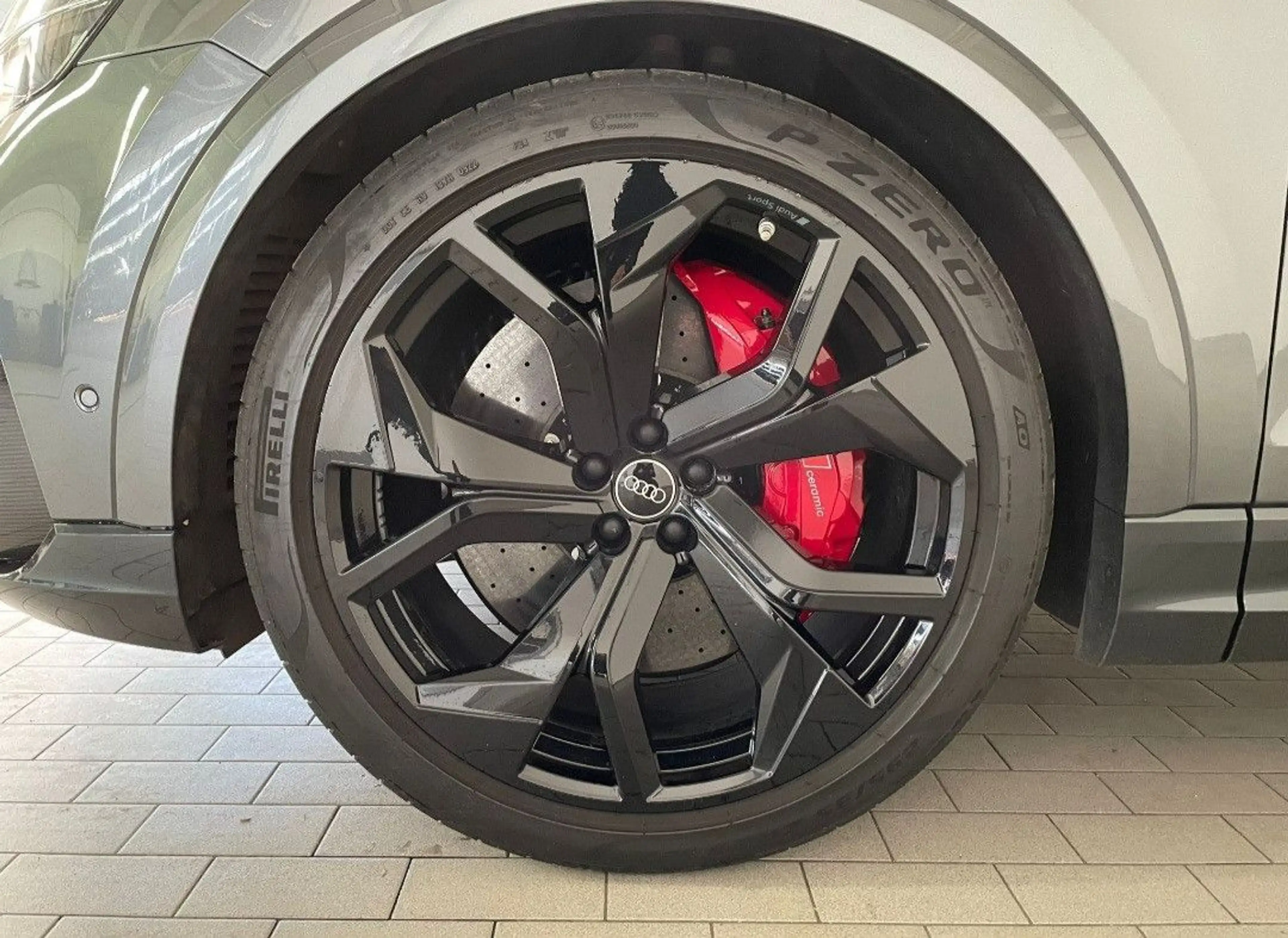 Audi RS Q8 KERAMIK-HEAD UP-CARBONPAKET-RS SPORTABGAS — photo 7