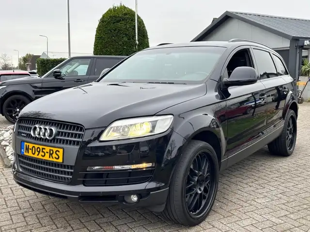 Audi Q7 4.2 FSI Quattro 2006 7-Persoons Youngtimer Zwart