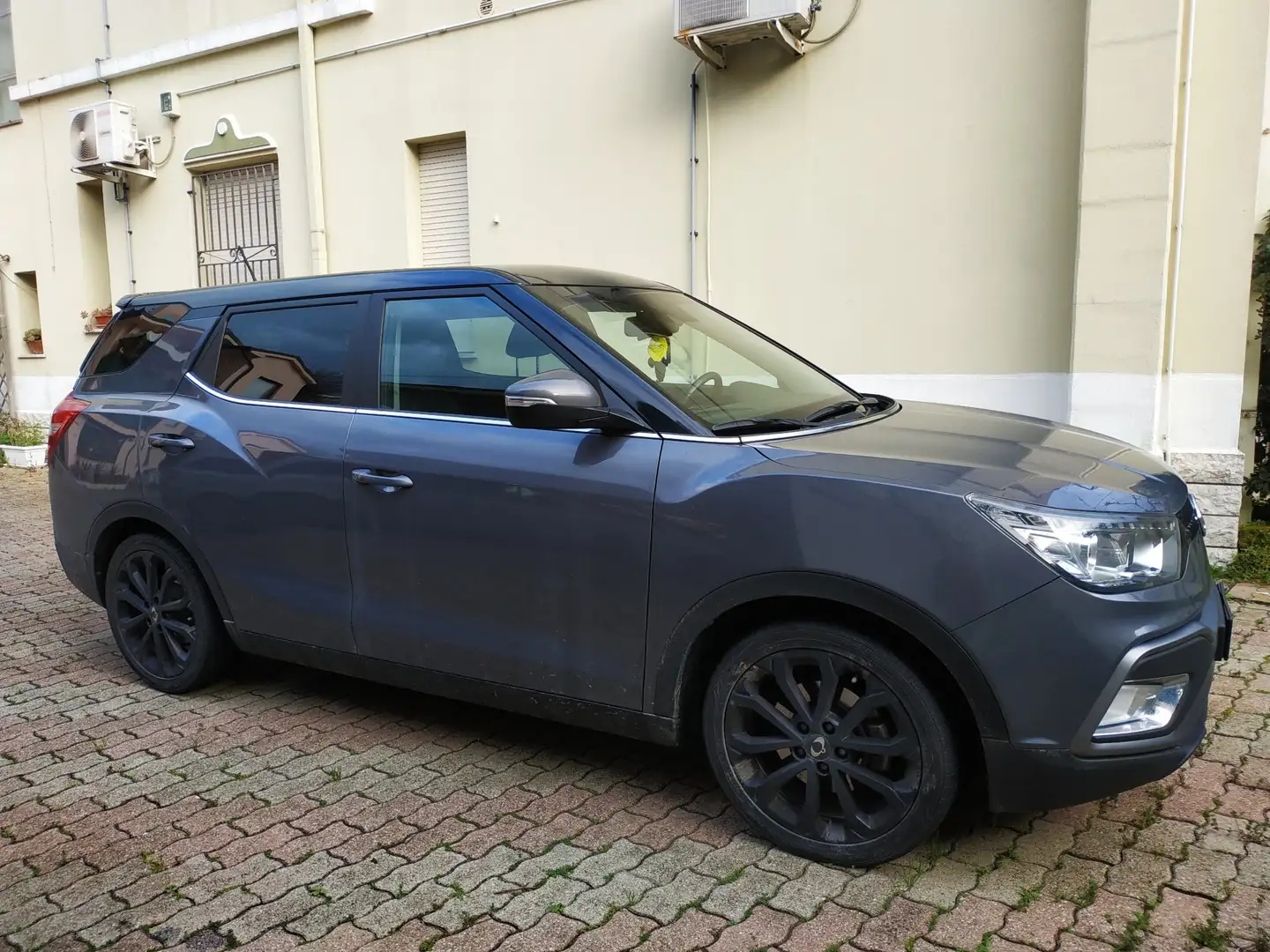SsangYong XLV 1.6 Icon 2WD AUTO GPL Grigio - 2
