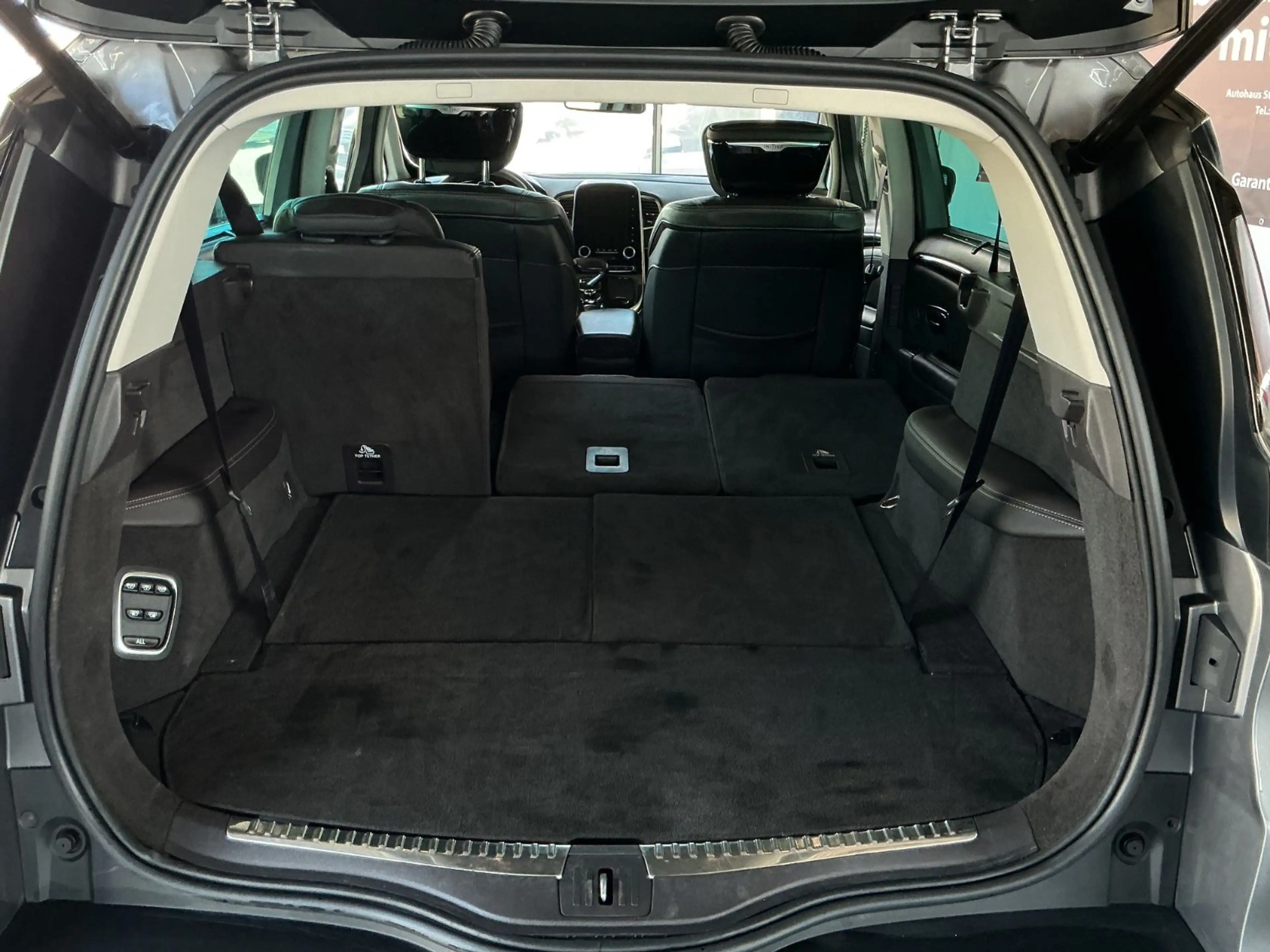 Renault Espace V Initiale Paris *BOSE * LED * 7 Sitze — photo 9
