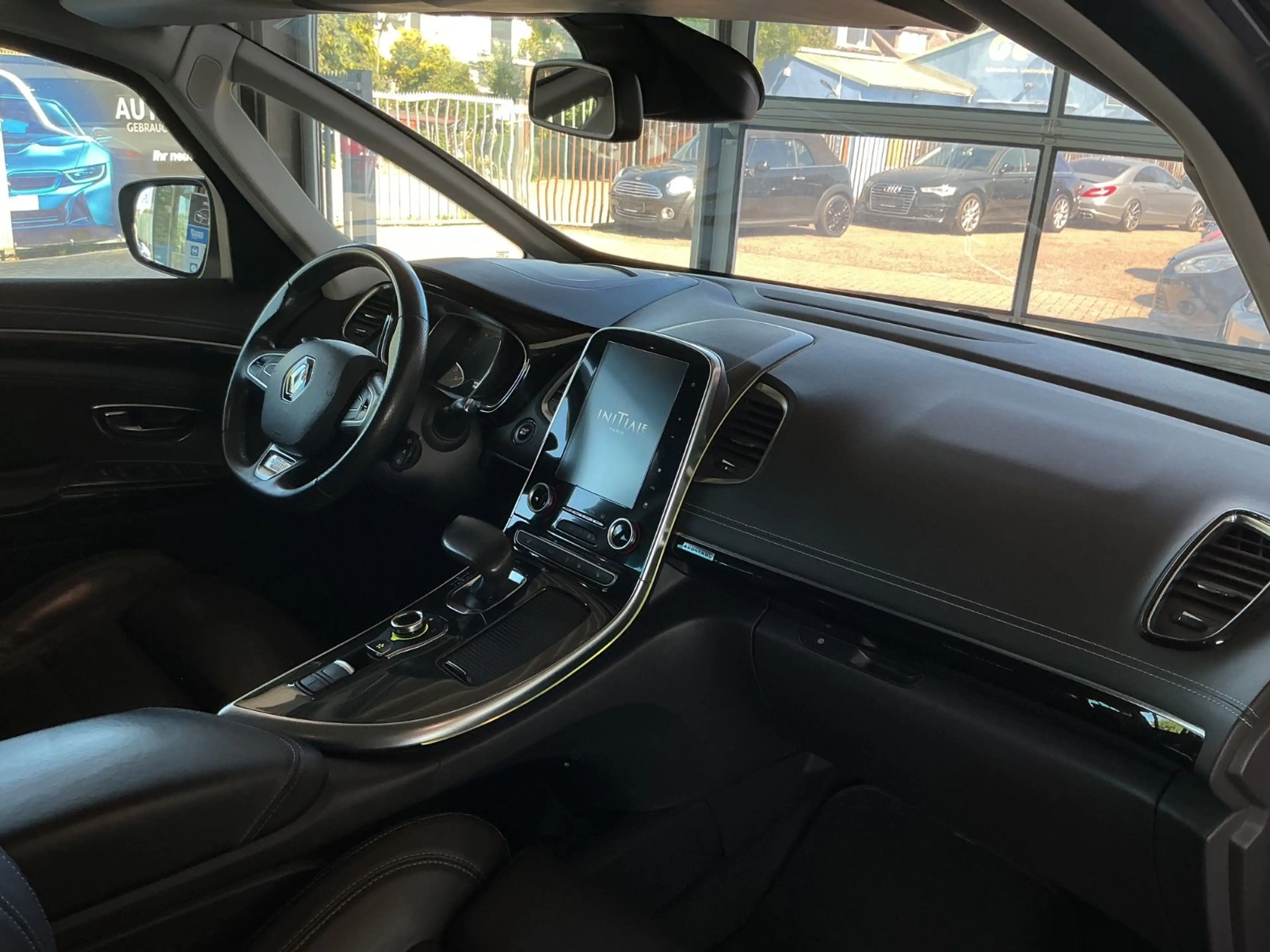 Renault Espace V Initiale Paris *BOSE * LED * 7 Sitze — photo 13