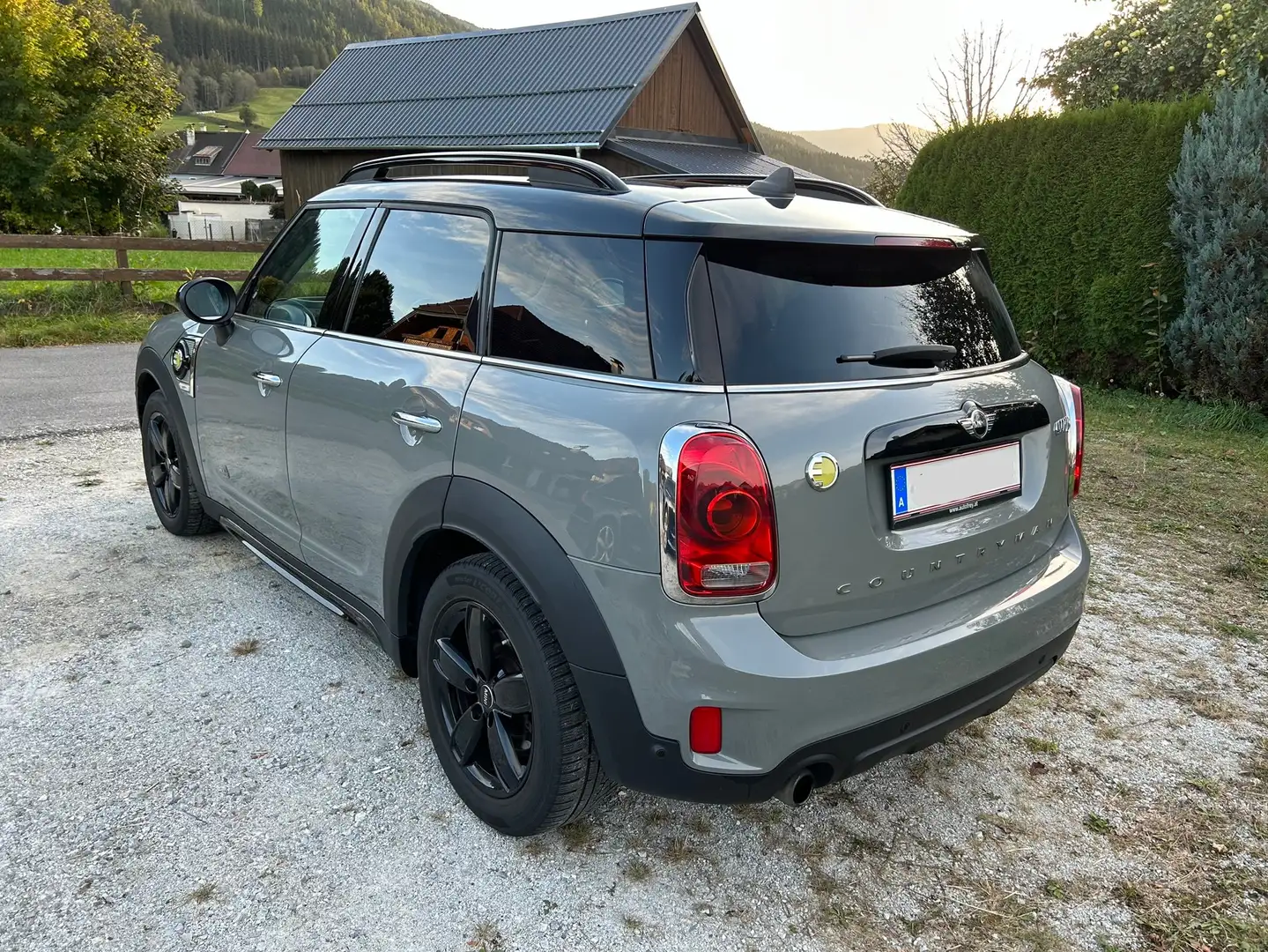 MINI Cooper SE Countryman ALL4*NAVI*Autom*AppleCarplay*Panodach*SHZ*ALU Grau - 2