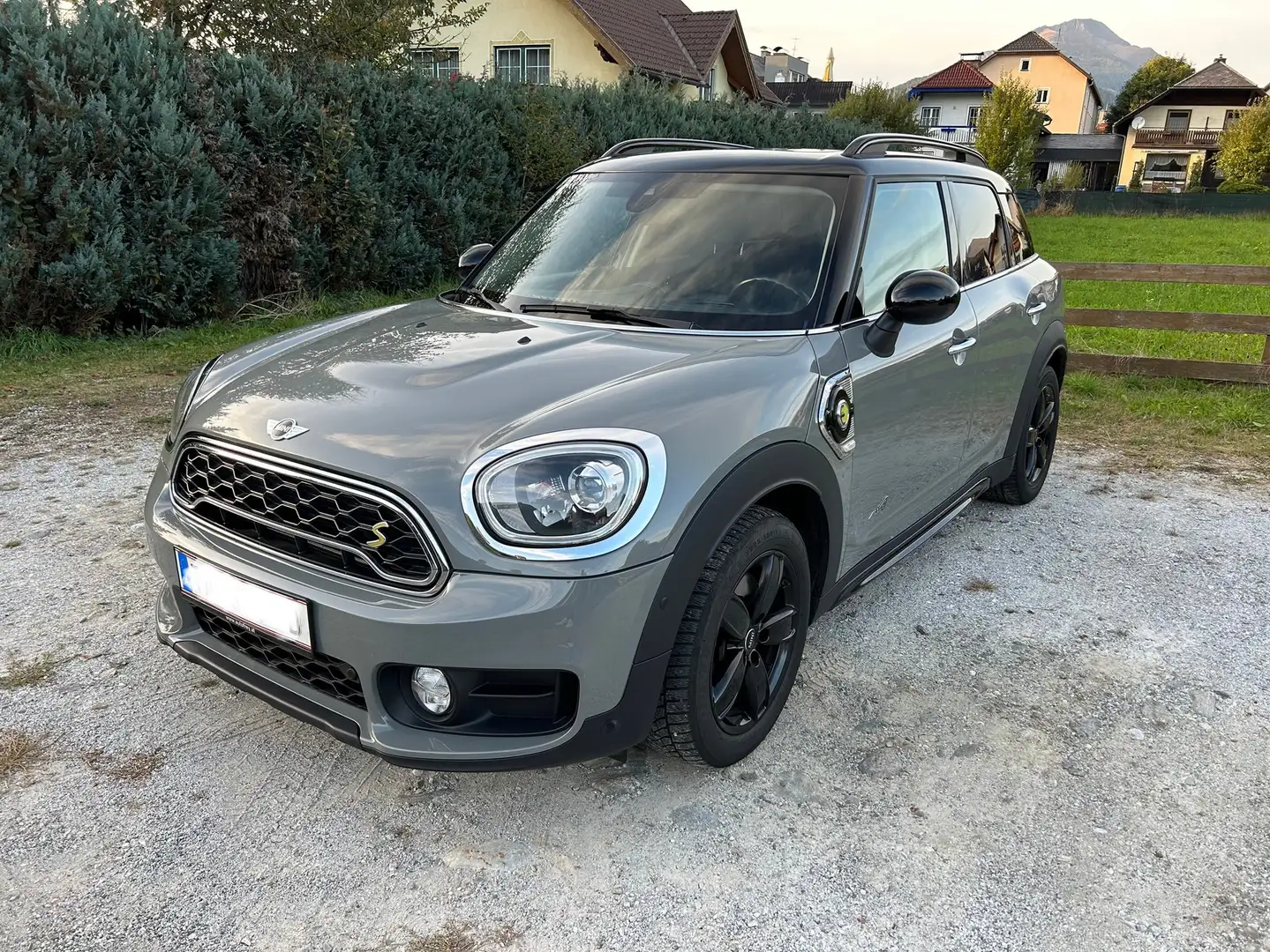 MINI Cooper SE Countryman ALL4*NAVI*Autom*AppleCarplay*Panodach*SHZ*ALU Grau - 1