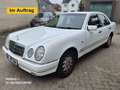 Mercedes-Benz E 230 Elegance 2.3  Automatik Klima  e.FH  HU/AU 03.2027 Weiß - thumbnail 1