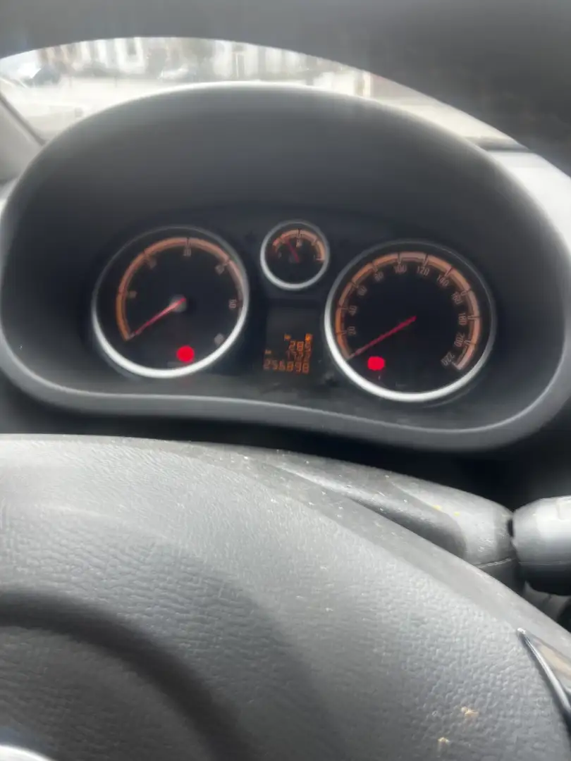 Opel Corsa 1.3 CDTi Sportive - 1