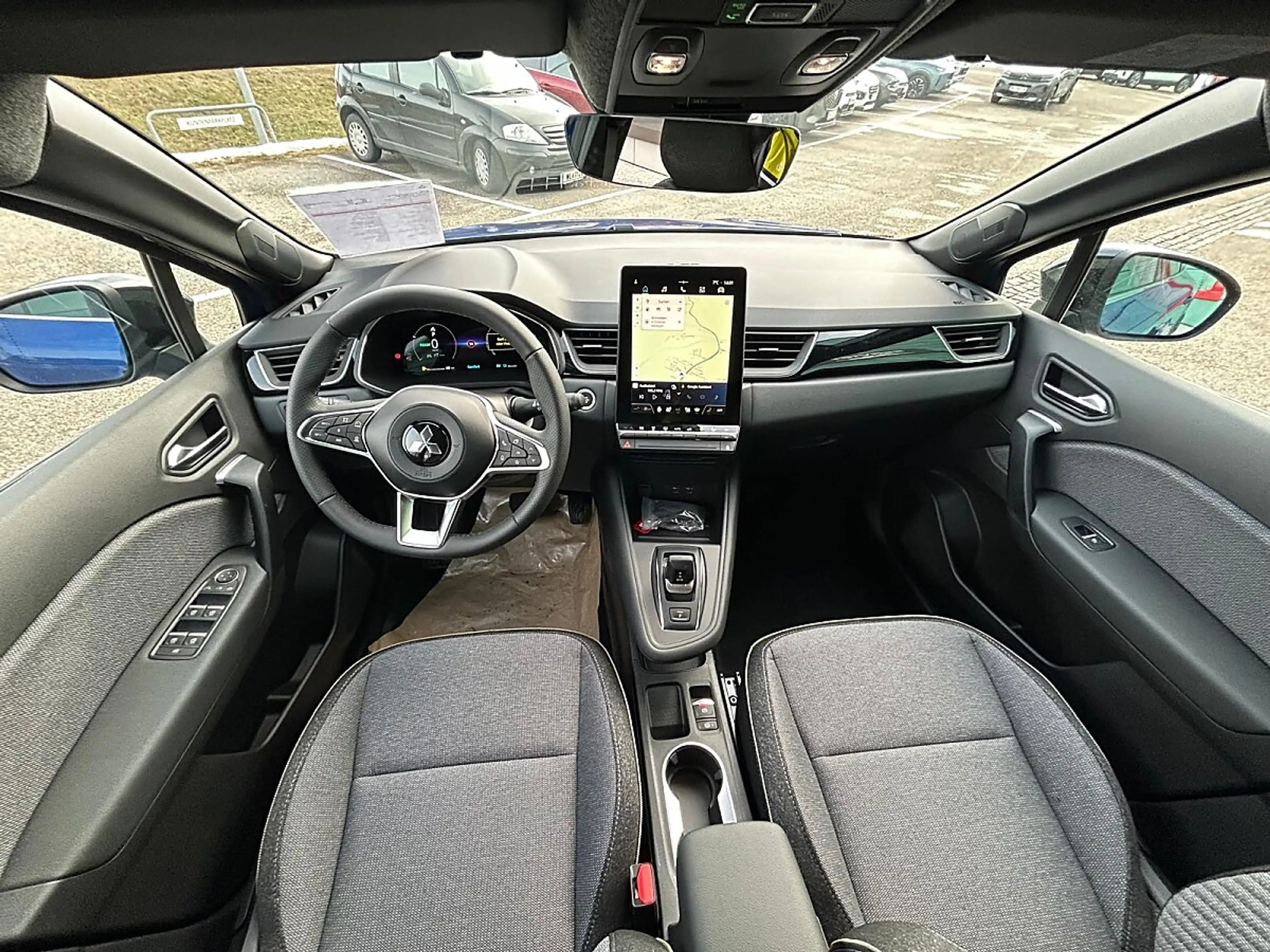 Mitsubishi Grandis 1,8 HEV Intense Aut. — photo 9