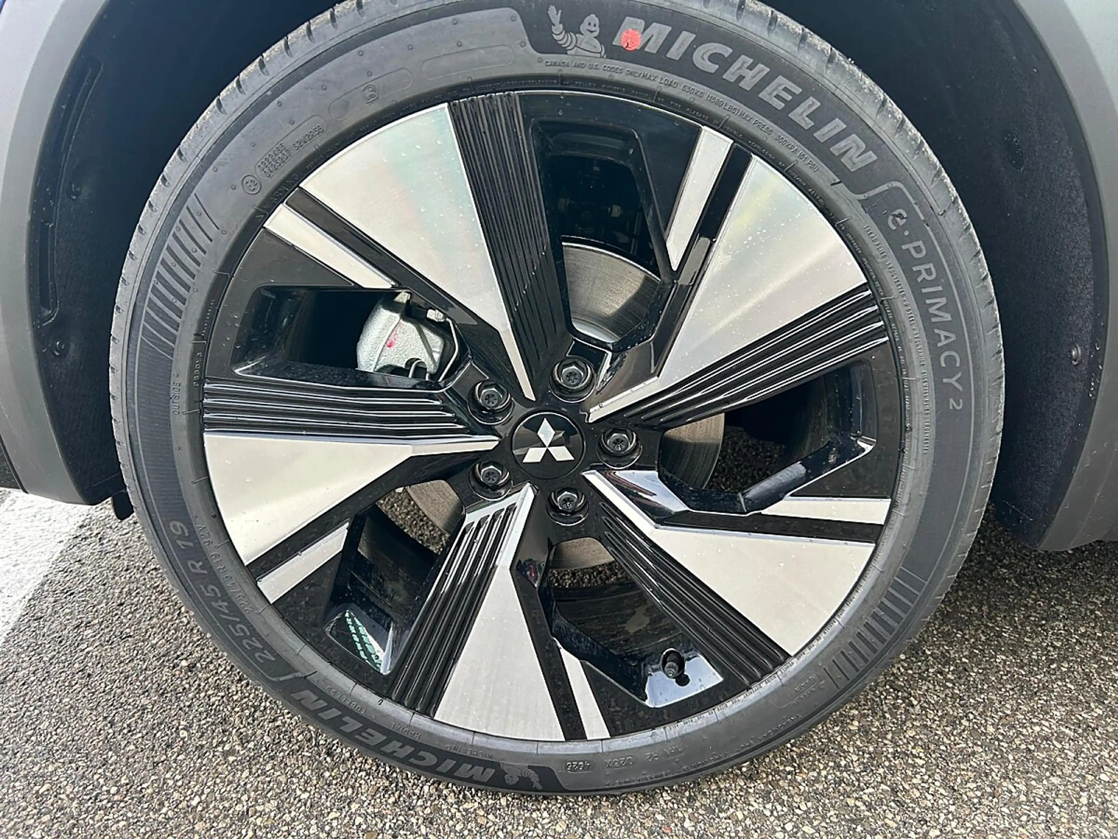 Mitsubishi Grandis 1,8 HEV Intense Aut. — photo 15