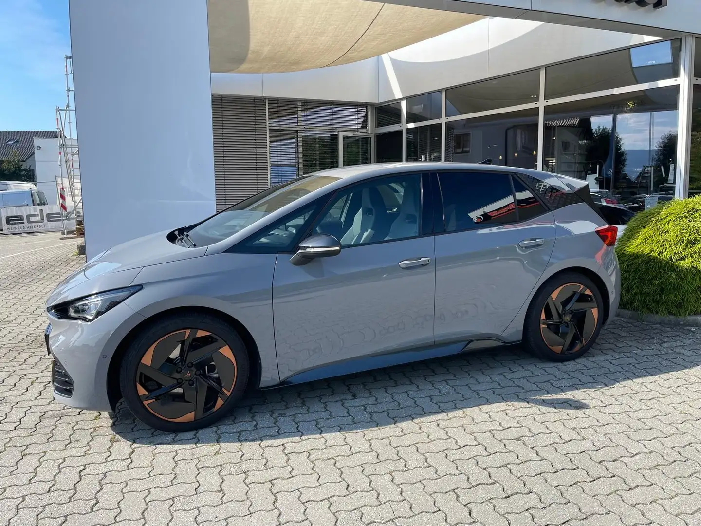 CUPRA Born 77/82 e-Boost 170kW/231PS Grijs - 2