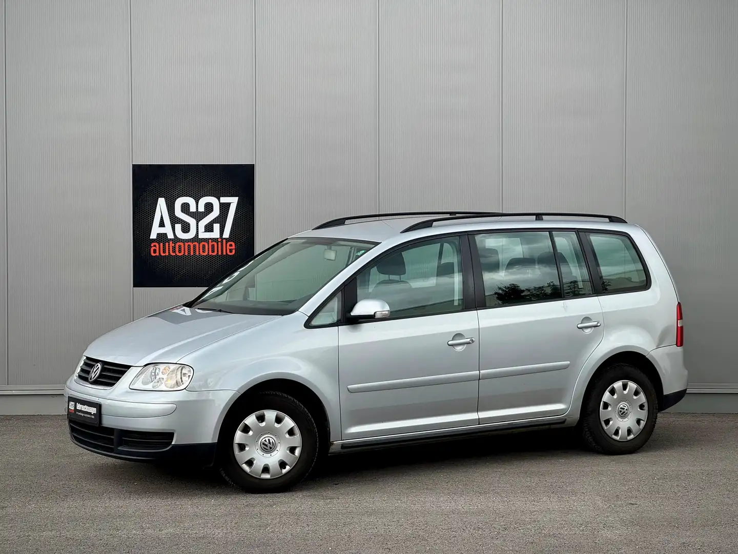 Volkswagen Touran Trendline Grau - 1