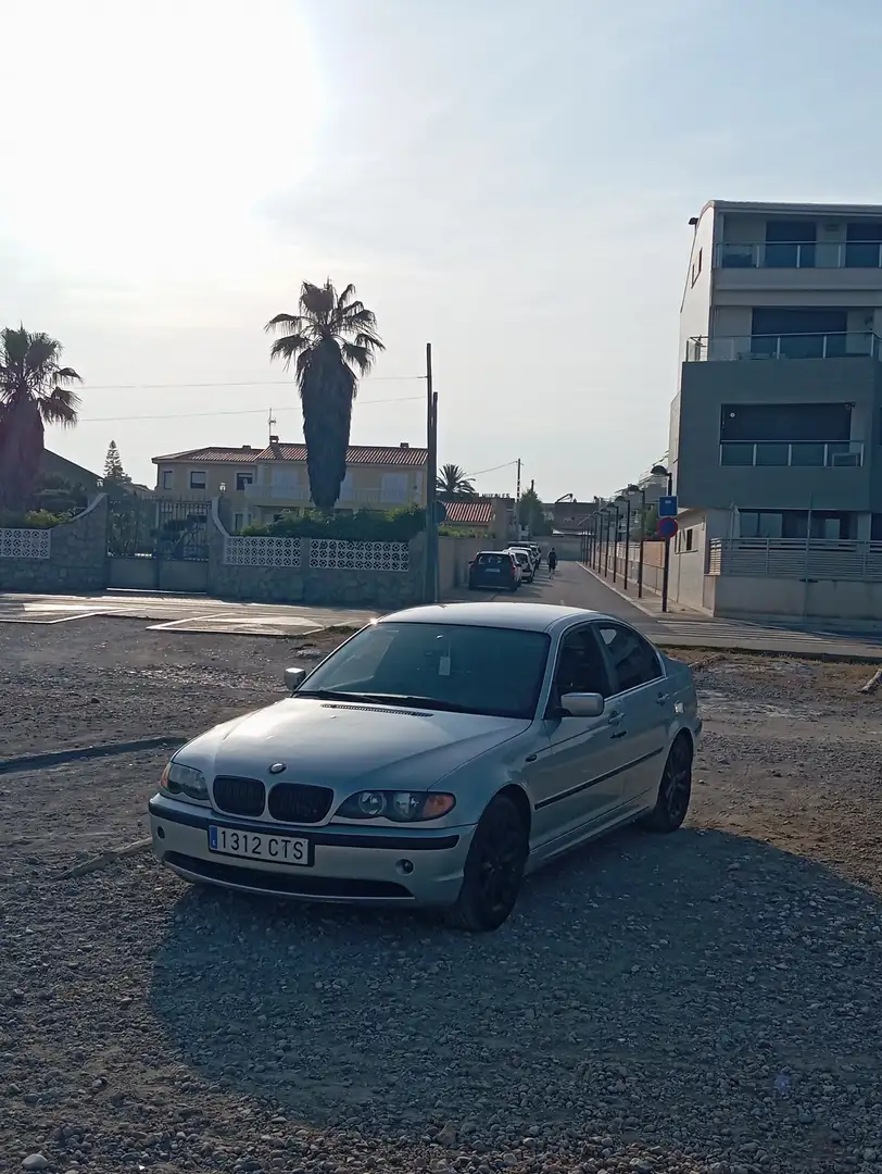 BMW 320 BMW E46 - 1