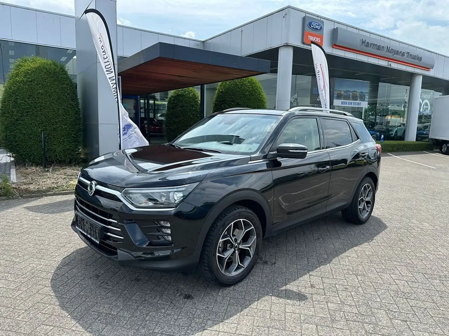 SsangYong Korando Noir - 1