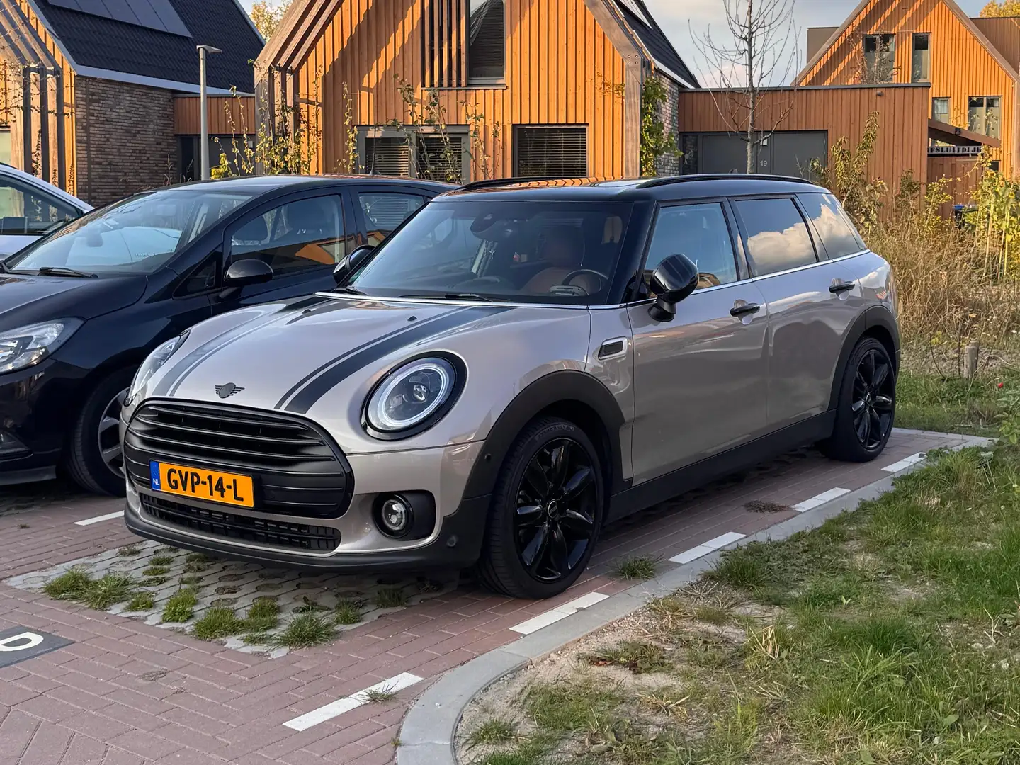 MINI Cooper Clubman Cooper Clubman 1.5 Full option Grijs - 2