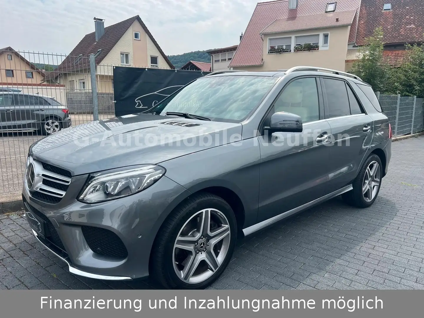Mercedes-Benz GLE 500 4M/DESIGNO/ACC/360°/PANO/KEYLESS/AMG Szary - 1