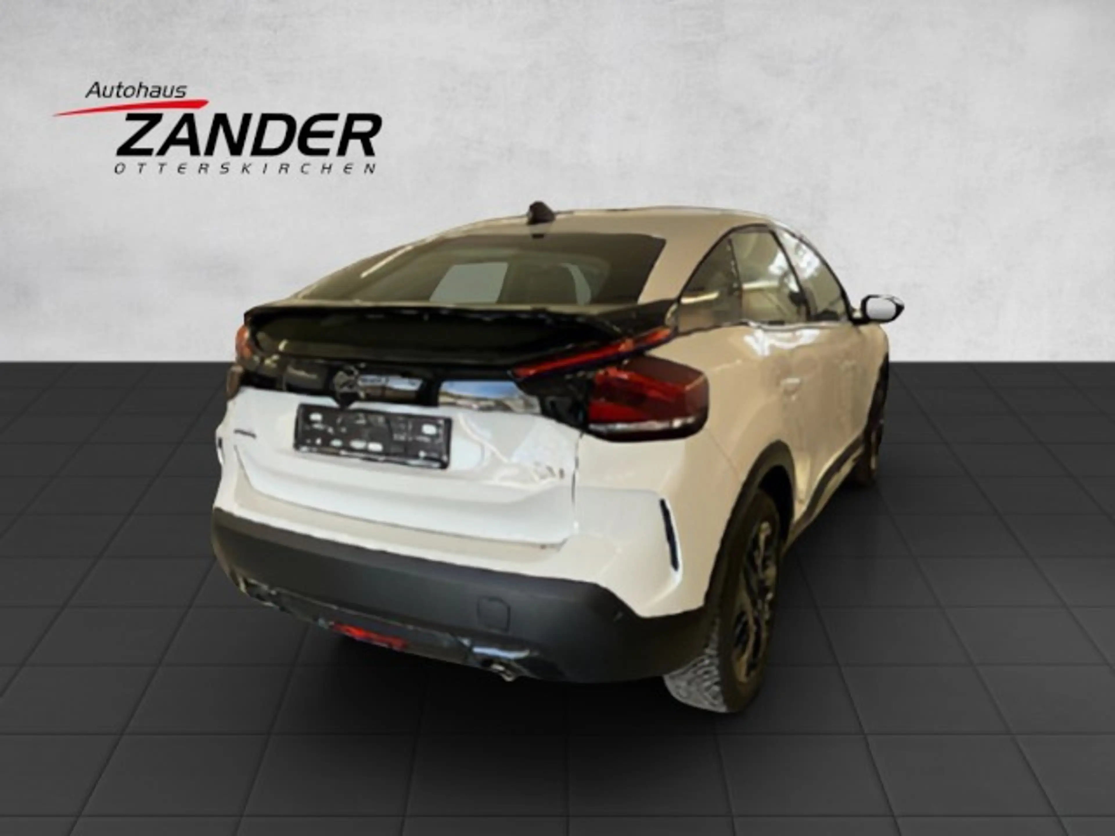 Citroen C4 Lim. Feel Pack Navi,LED,Kamera,SHZ — photo 3