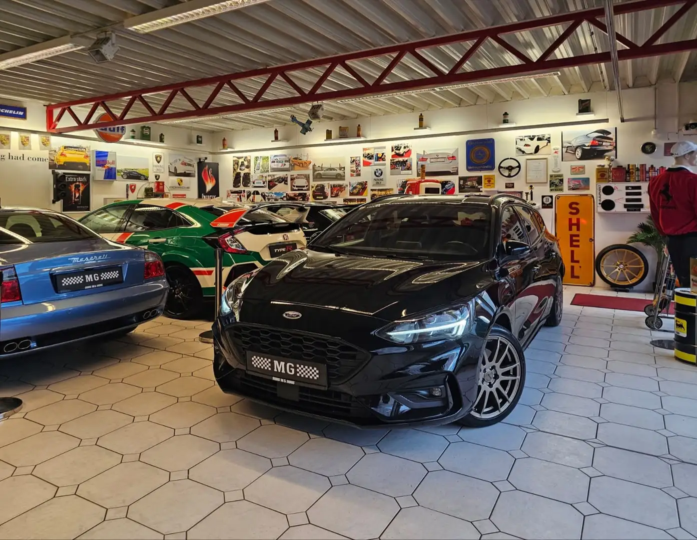Ford Focus ST-Line Schwarz - 1