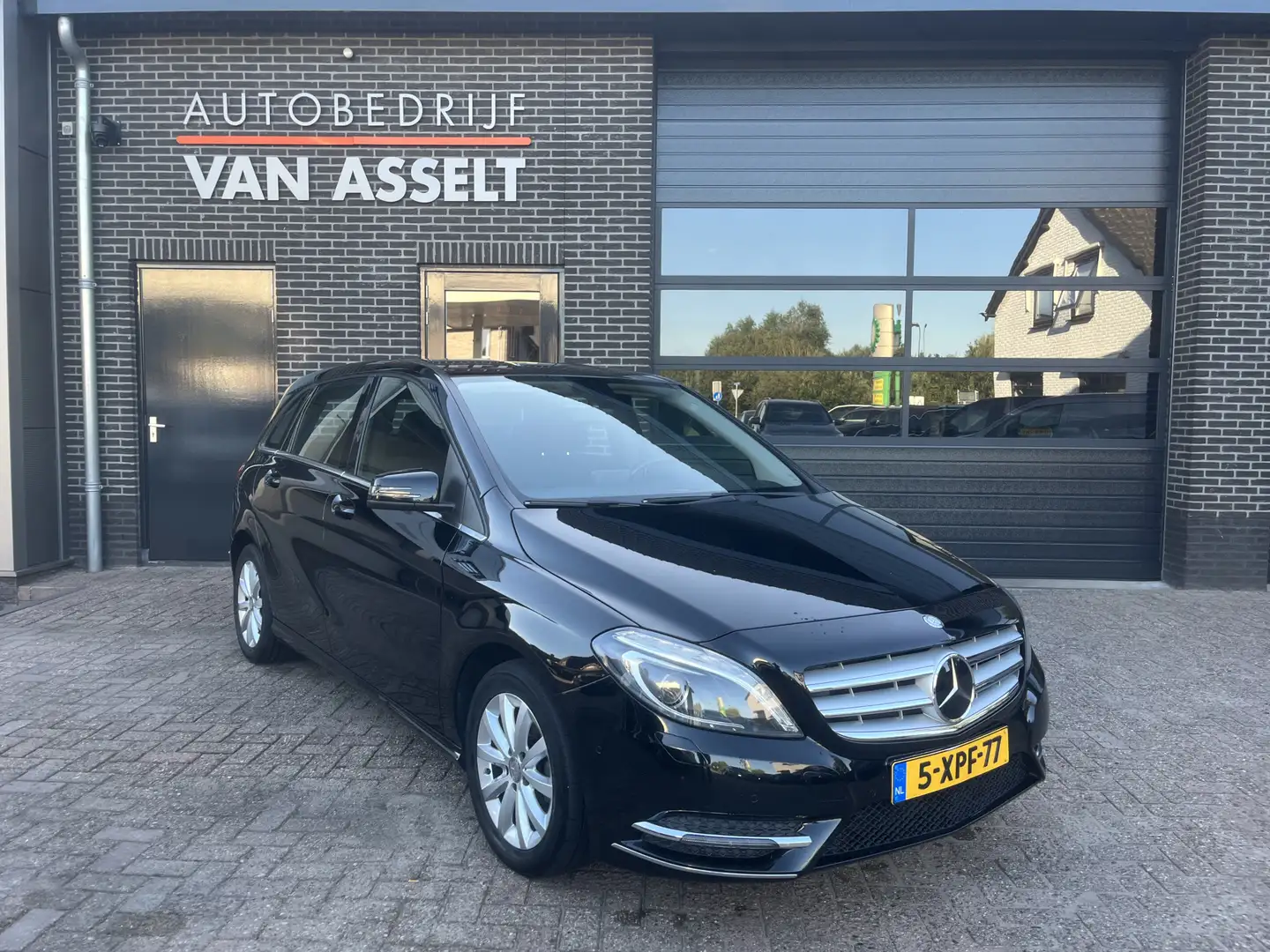 Mercedes-Benz B 180 CDI Lease Edition Navi , Xenon , Cruise Noir - 1