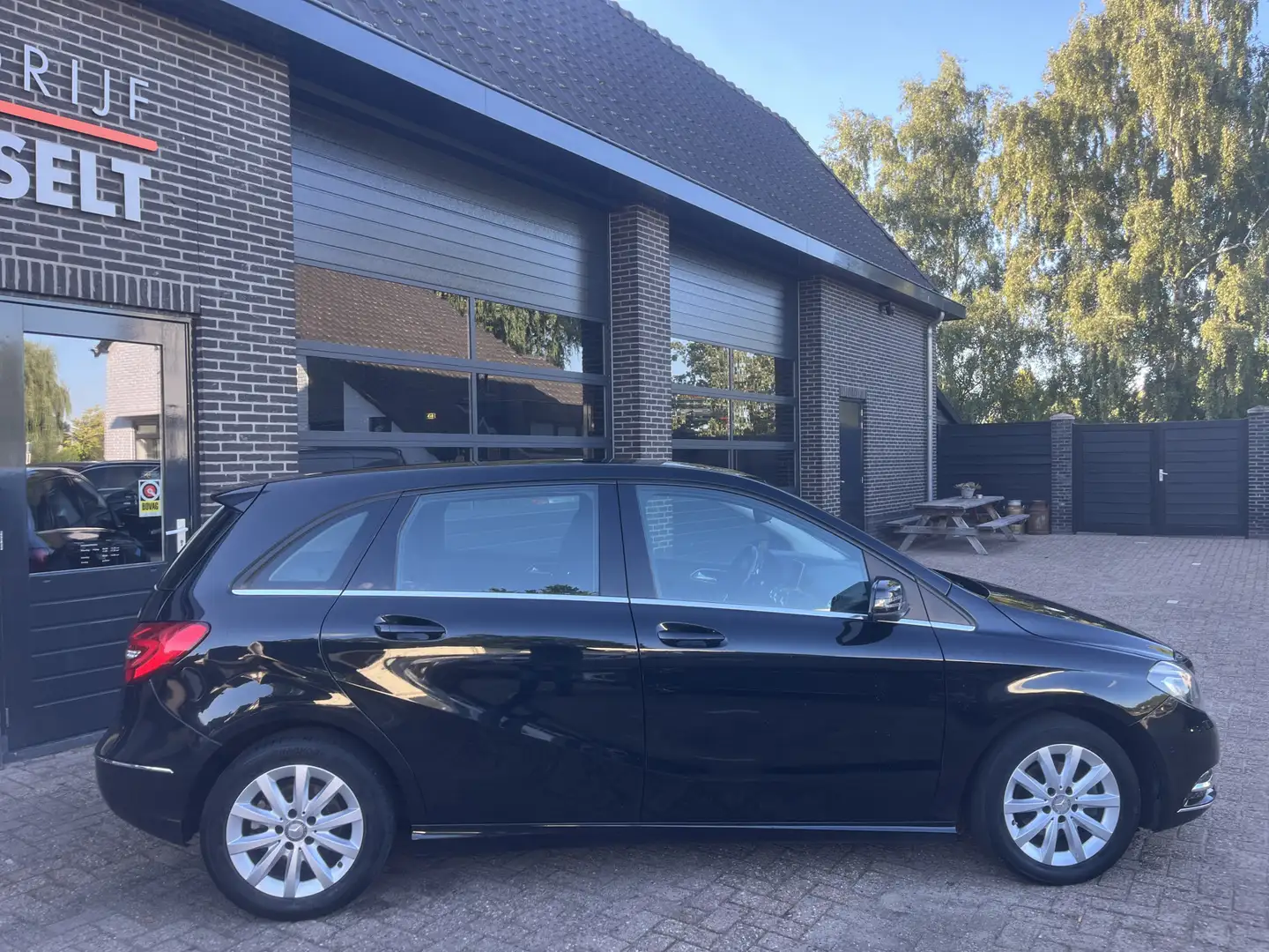 Mercedes-Benz B 180 CDI Lease Edition Navi , Xenon , Cruise Noir - 2
