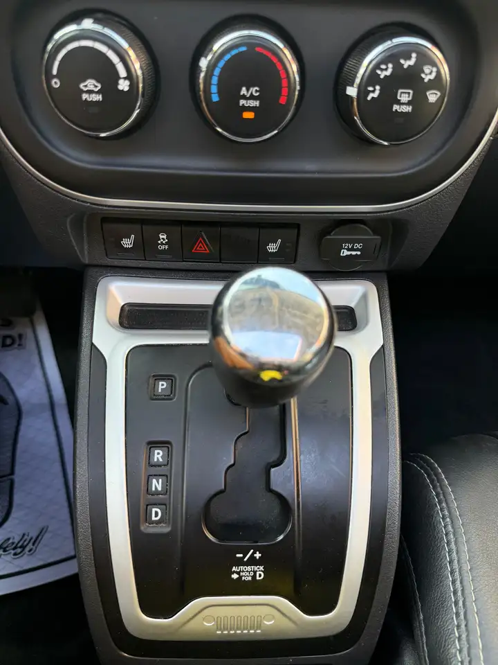 Jeep Compass снимка Jeep Compass
