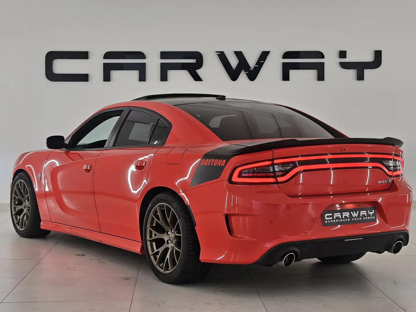Dodge Charger 6.2 Hemi V8 Supercharged Hellcat Daytona 717pk Orange - 2