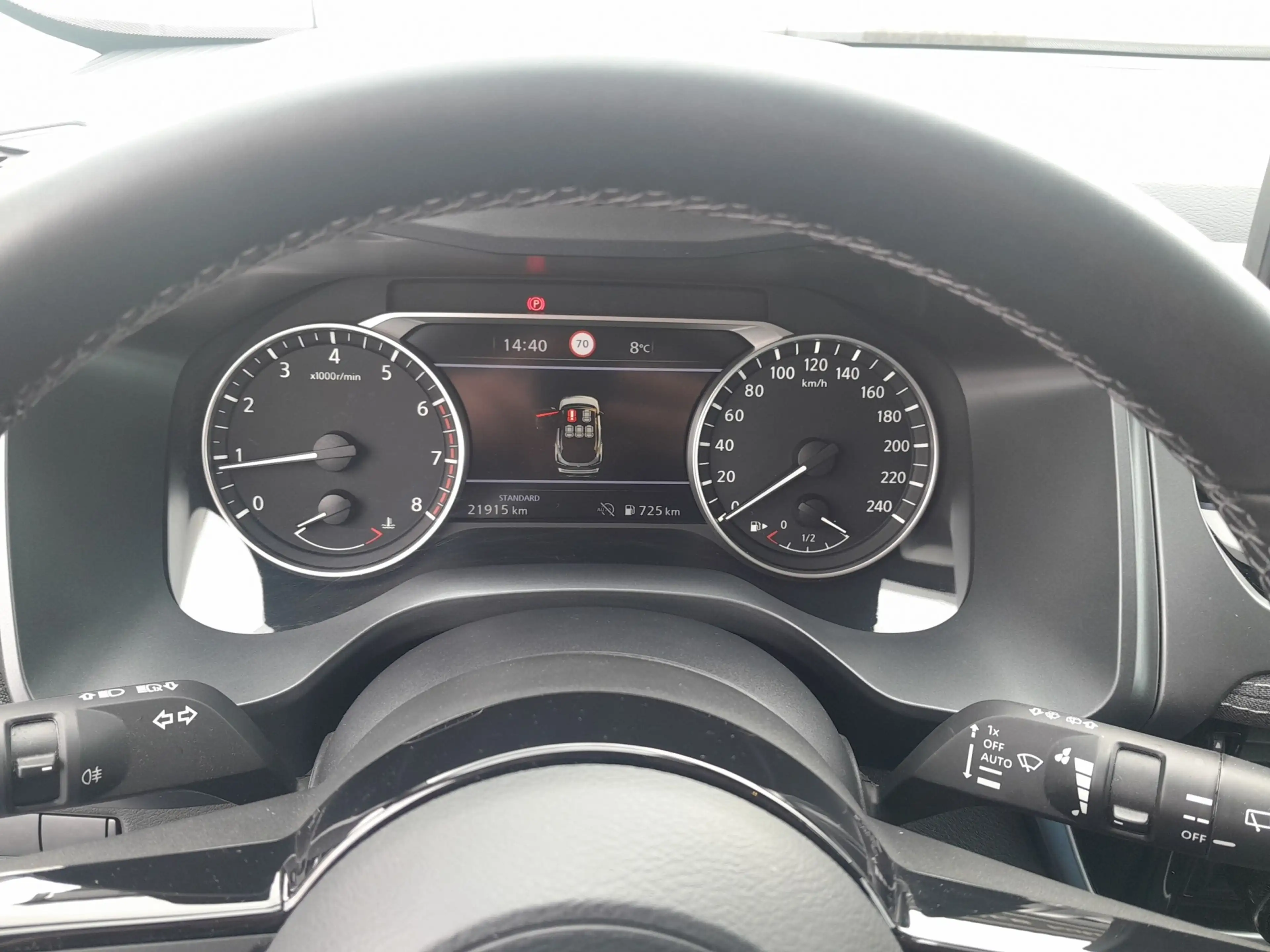Nissan Qashqai Qashqai 1,3 DIG-T MHEV Tekna LED+RADAR+NAV+RFK — photo 14