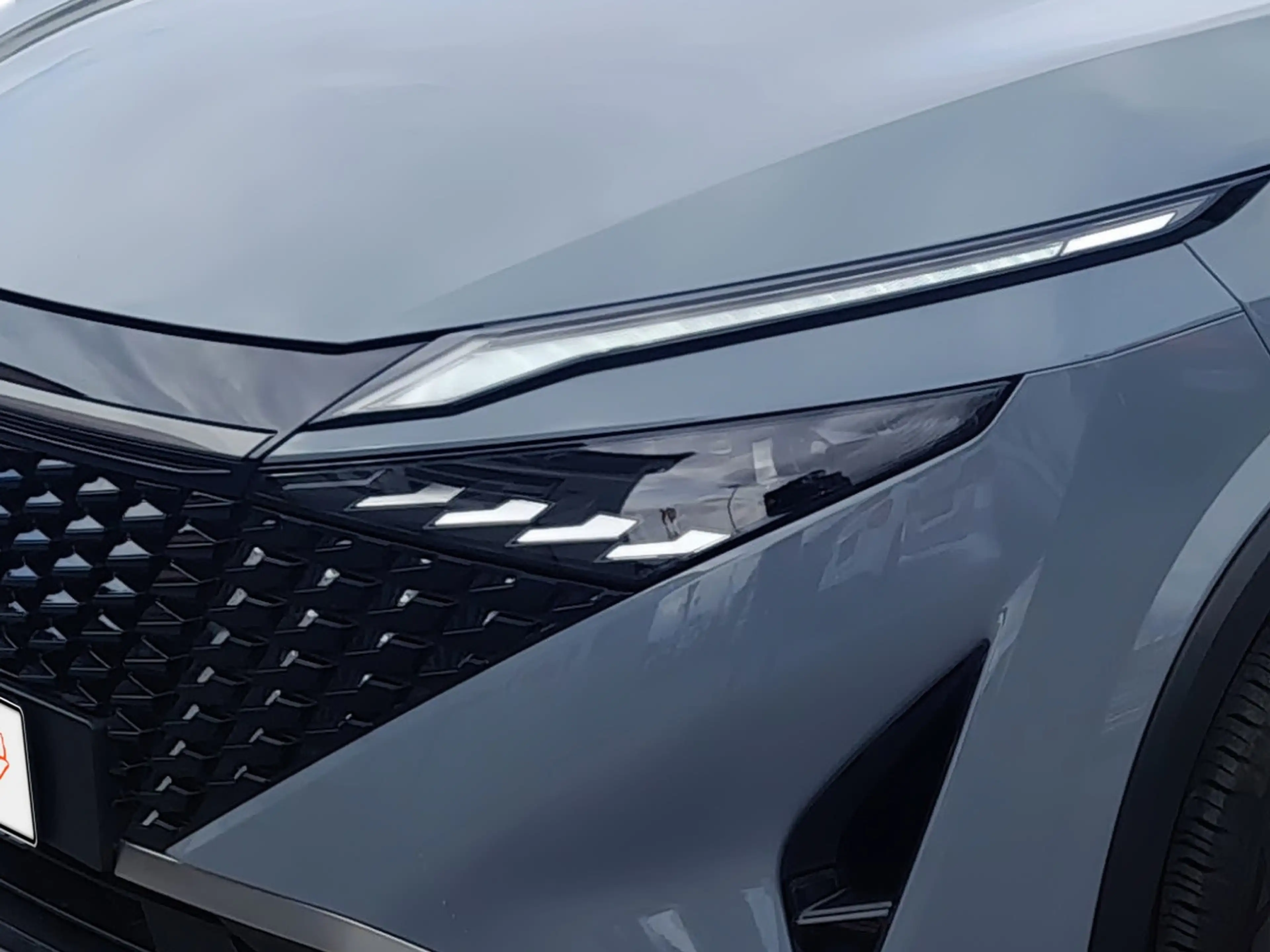 Nissan Qashqai Qashqai 1,3 DIG-T MHEV Tekna LED+RADAR+NAV+RFK — photo 9
