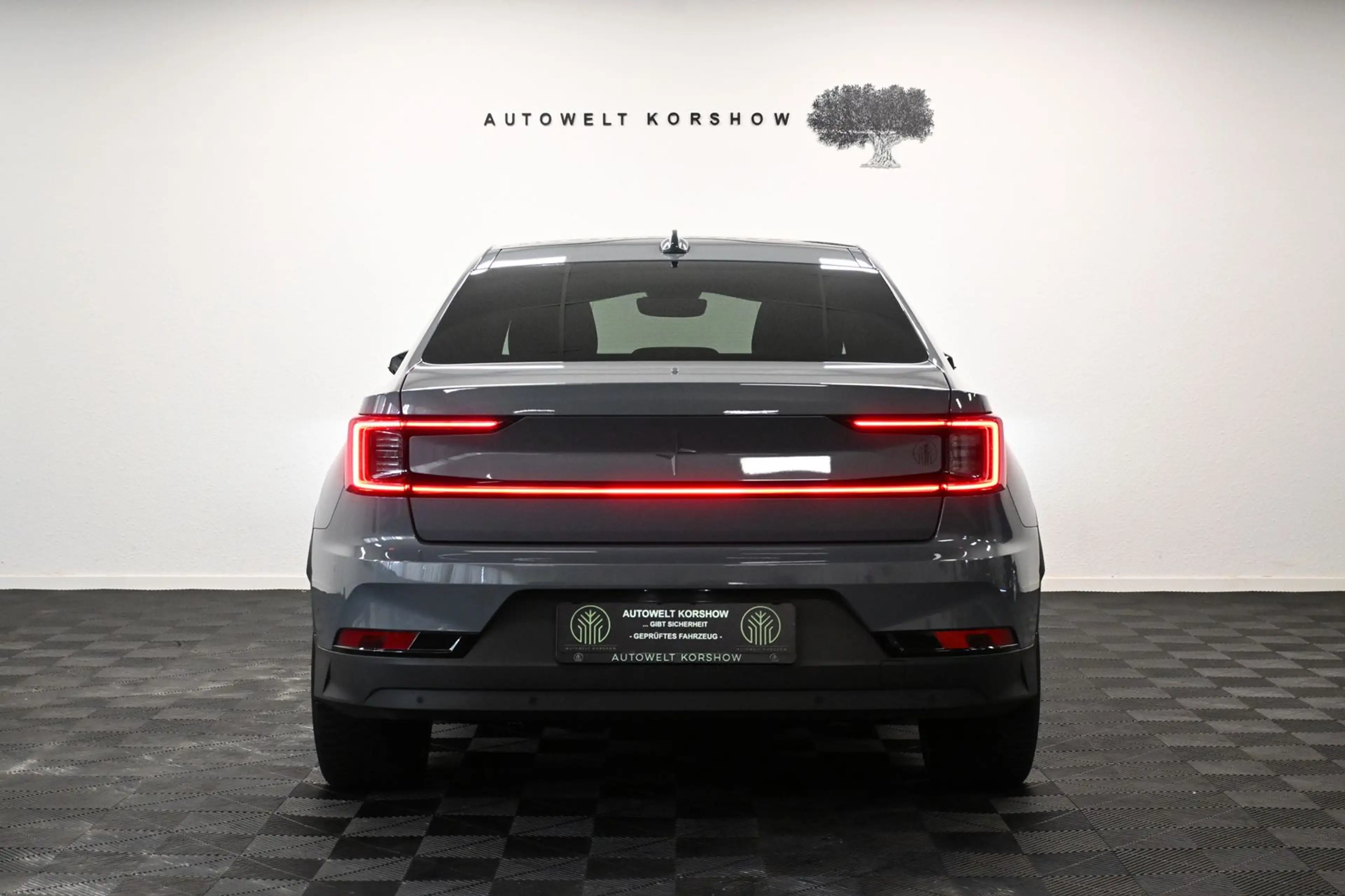Polestar 2 Long Range Dual *LED *360° *H/K *PANO *KEYLESS — photo 6