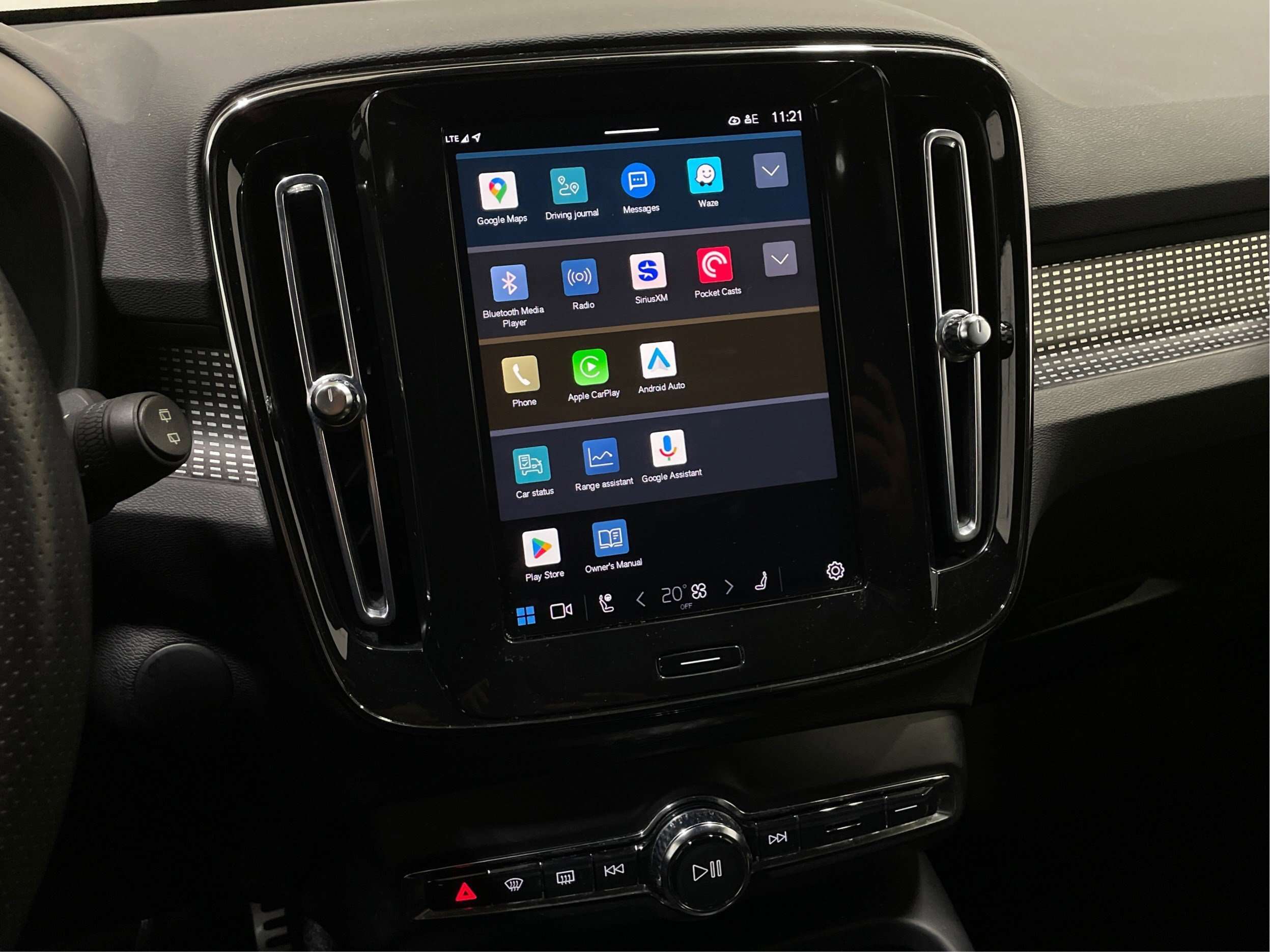 2021 Volvo XC40 P8 Recharge eAWD Semi-cuir Toit Pano Sièges Chauff thumb 10
