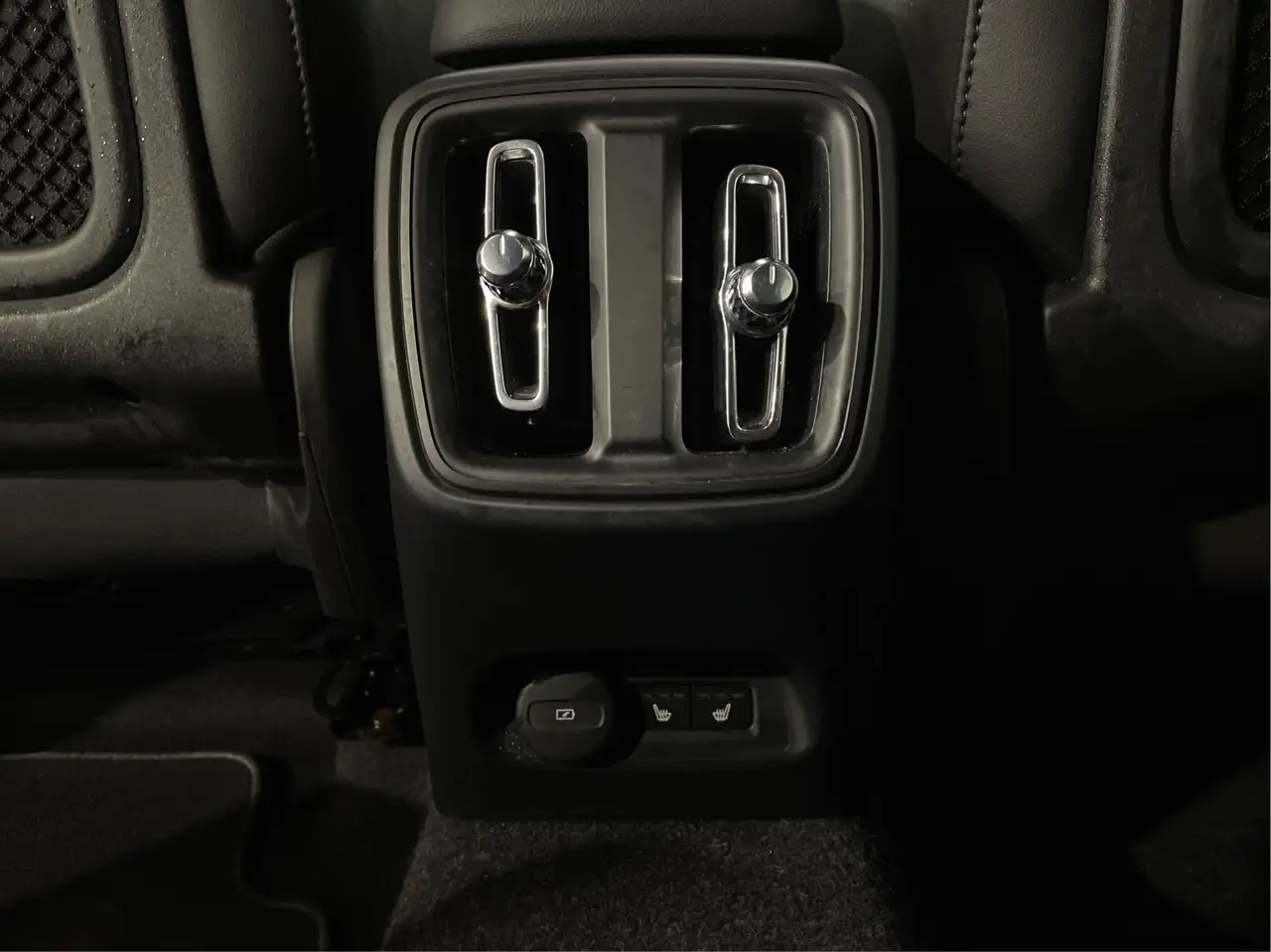 Volvo XC40 снимка Volvo XC40