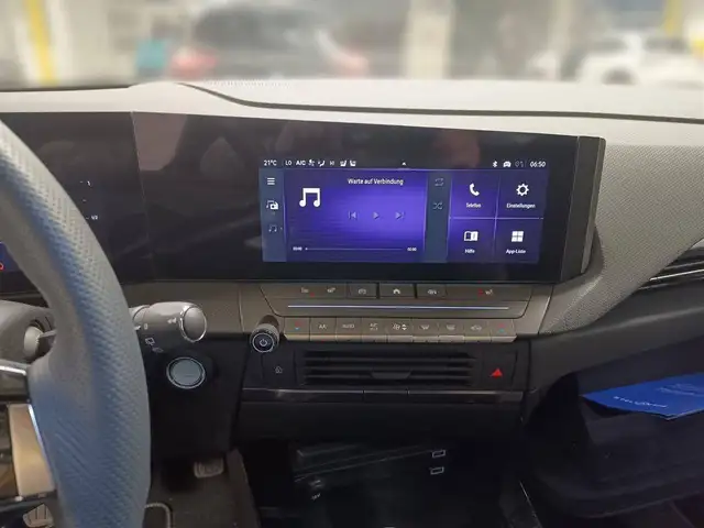 Opel Astra view 11