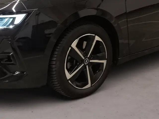 Opel Astra view 6