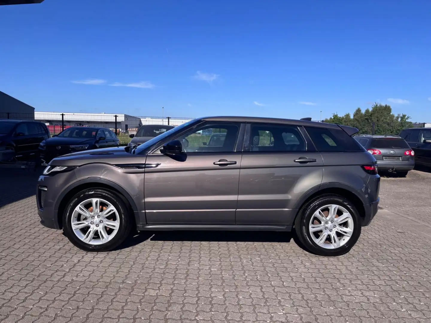 Land Rover Range Rover Evoque HSE 2,0d aut. AWD-Xenon-Eur6 Grau - 2