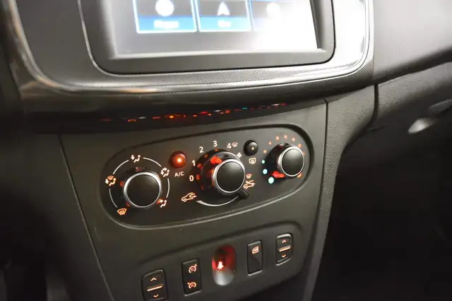 Dacia Sandero view 10
