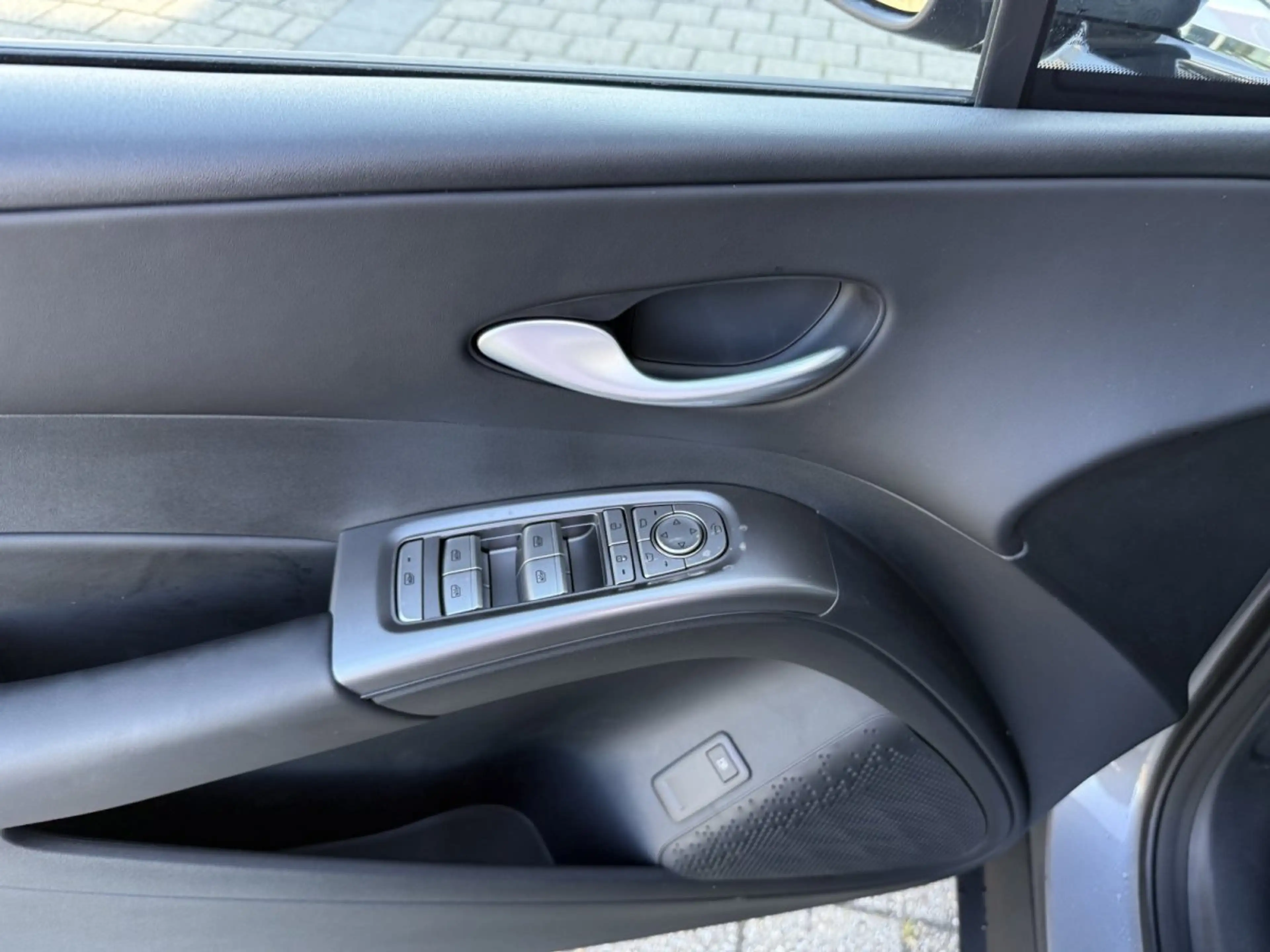 BYD Dolphin G DM-i Comfort*18,3 kWh  *Glasdach*Head-Up*360Grad* — photo 9
