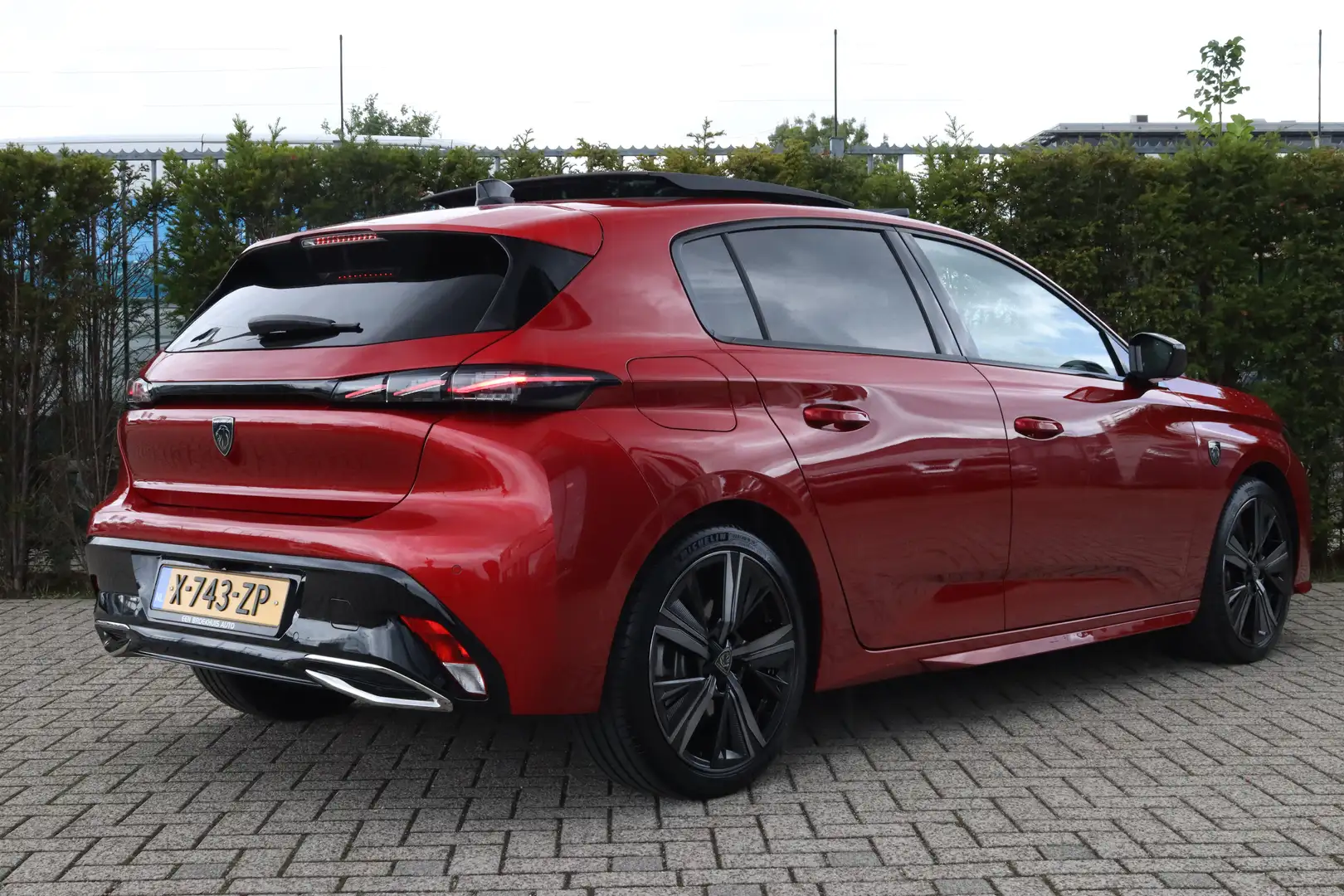 Peugeot 308 1.6 Plug-in Hybrid 180 GT | FULL OPTION | Nappa Le Rood - 2